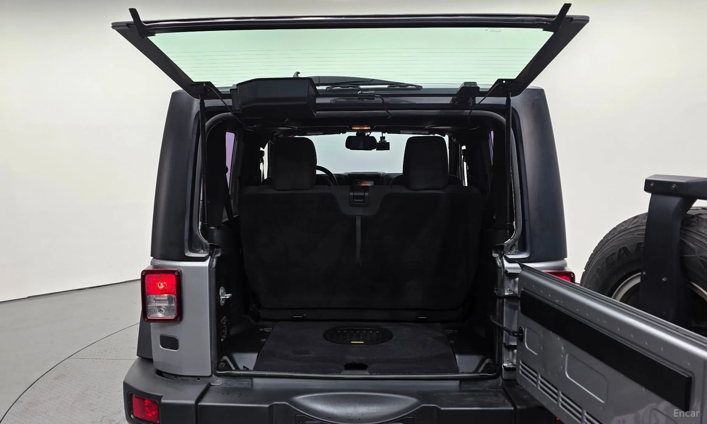 Jeep Wrangler (JK) превью 19