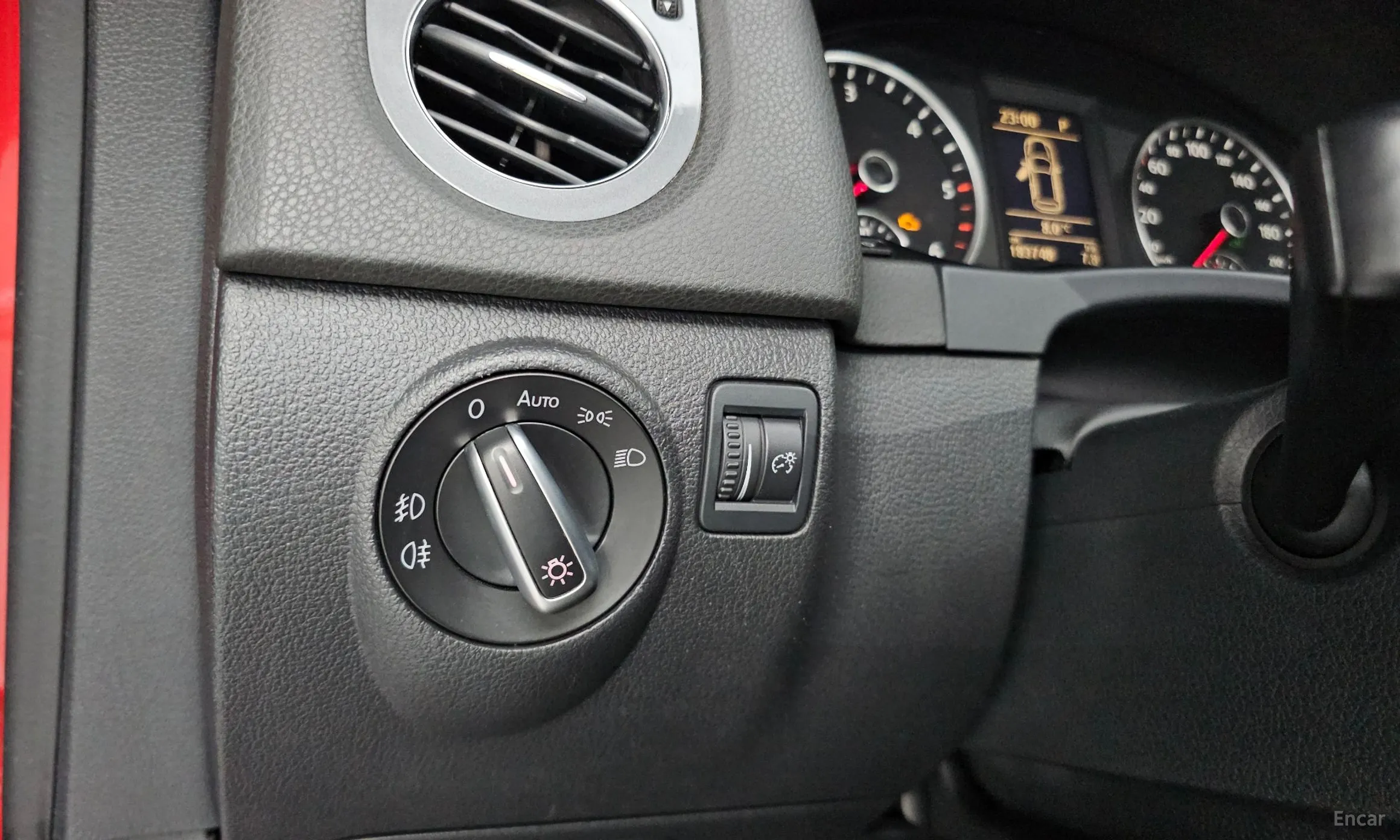 Volkswagen New Tiguan превью 18