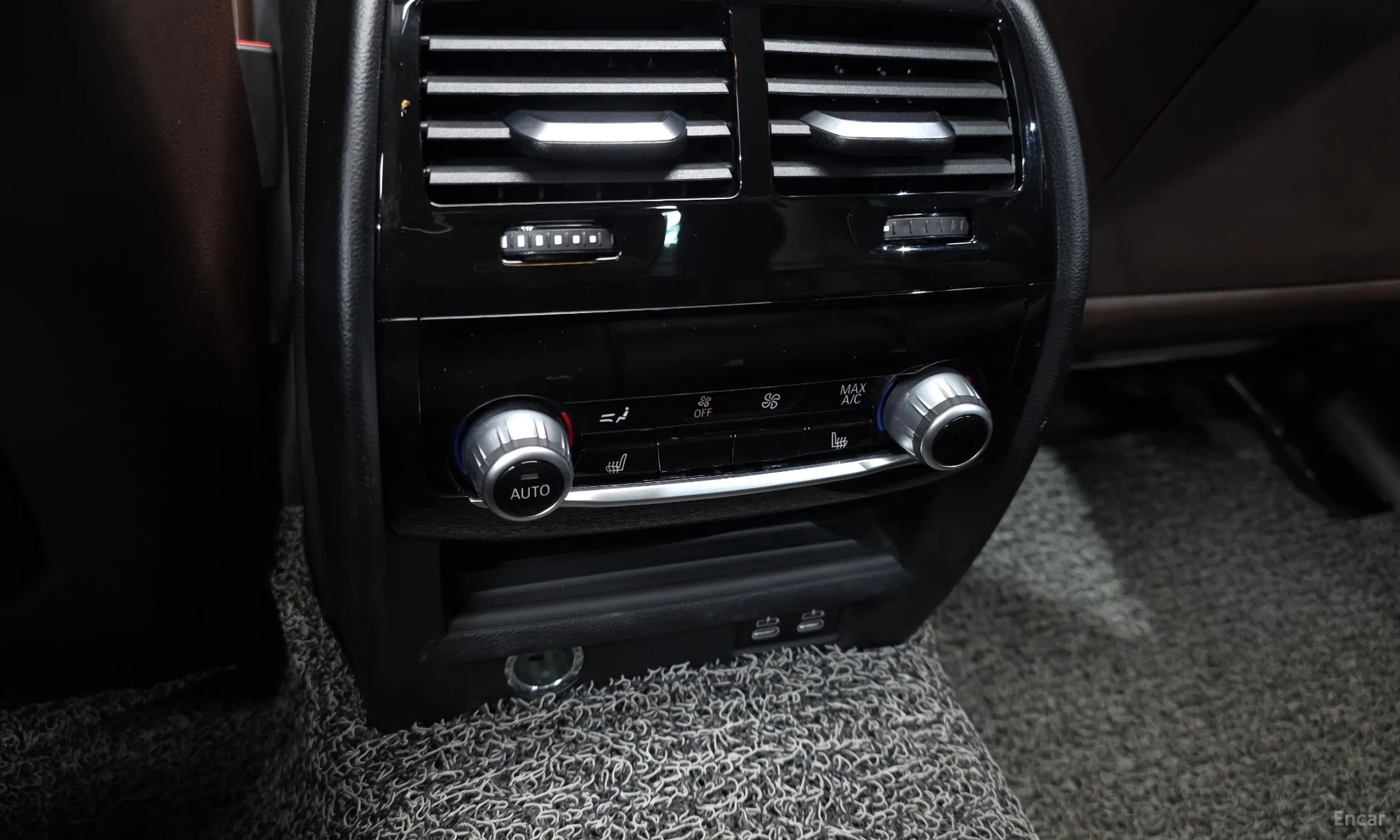 BMW 5 Series (G30) превью 18