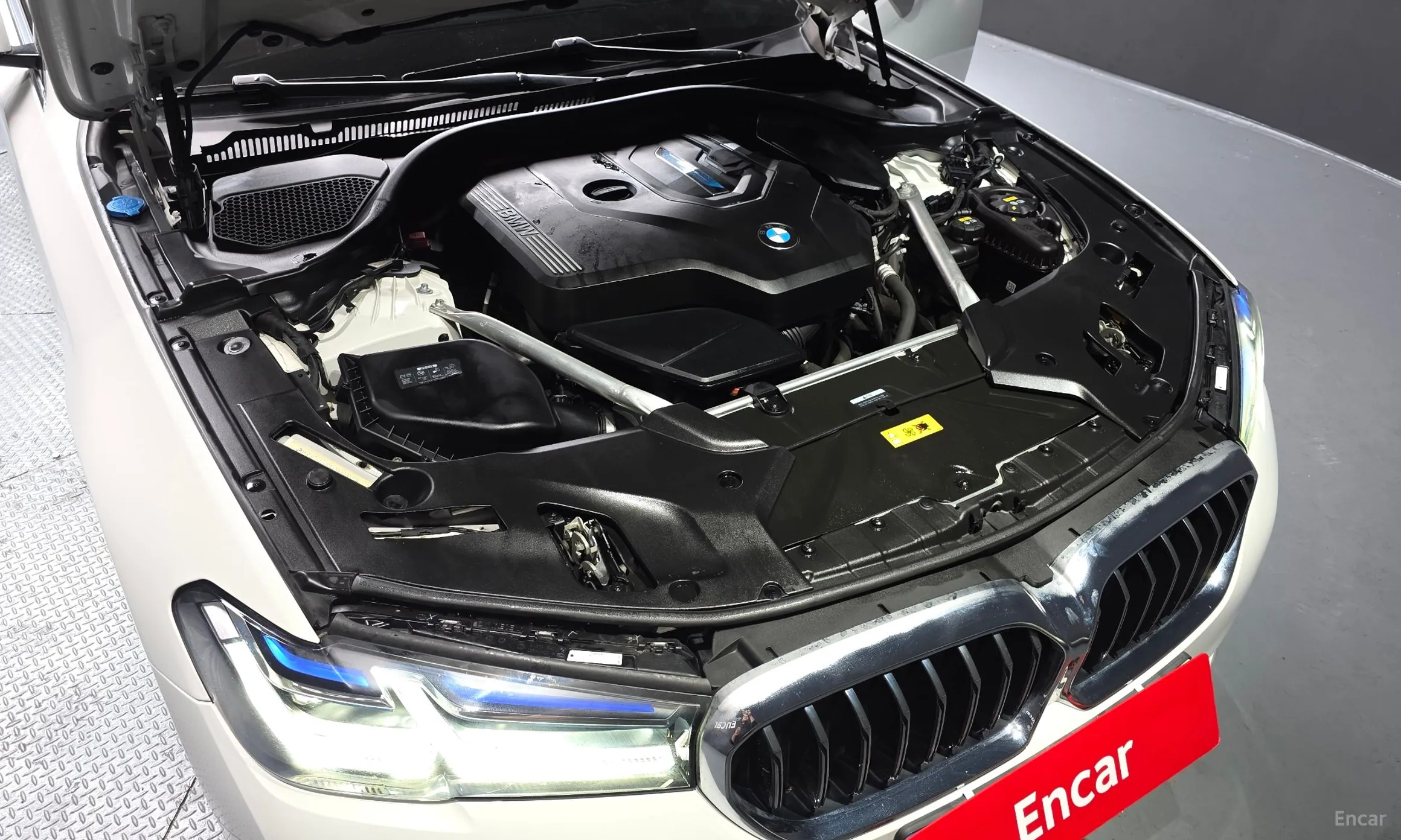 BMW 5 Series (G30) превью 6