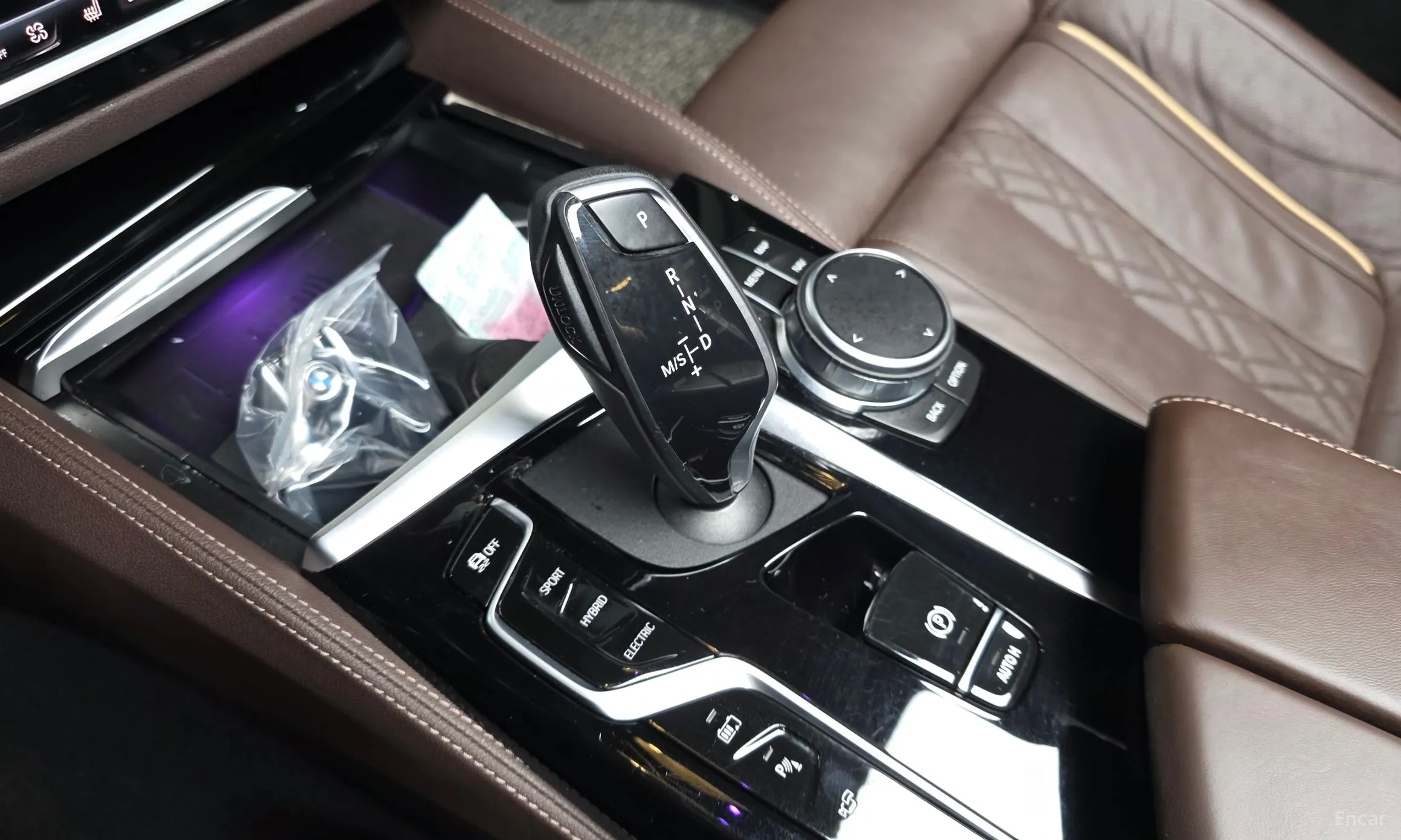 BMW 5 Series (G30) превью 9