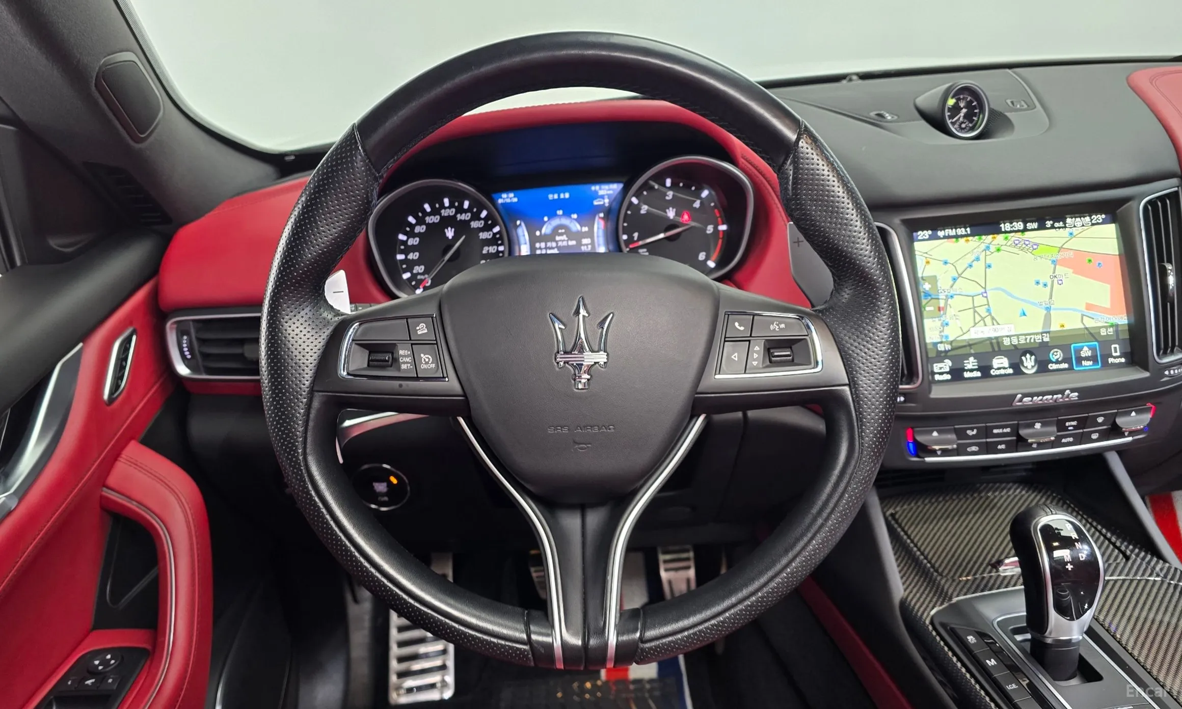 Maserati Levante превью 13
