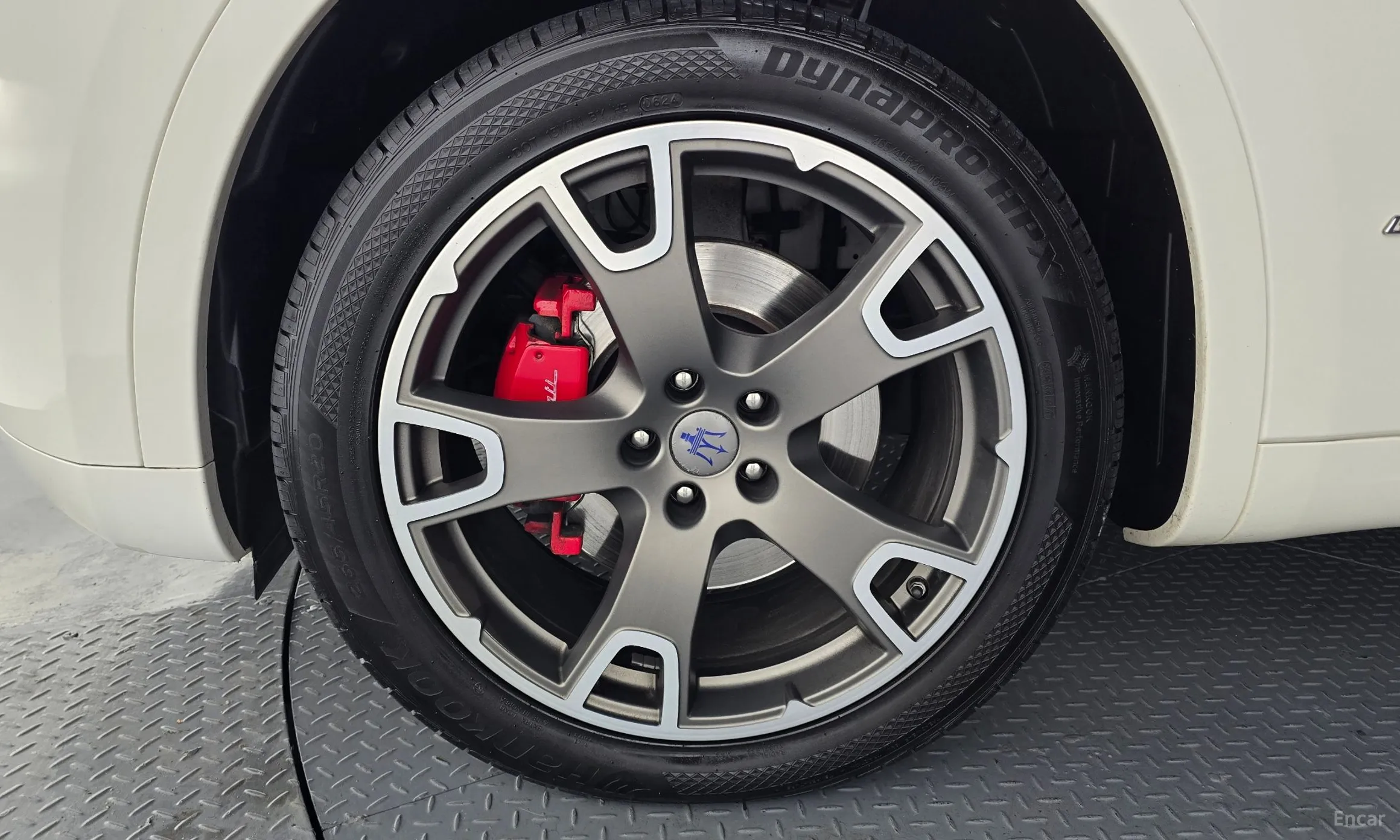 Maserati Levante превью 5