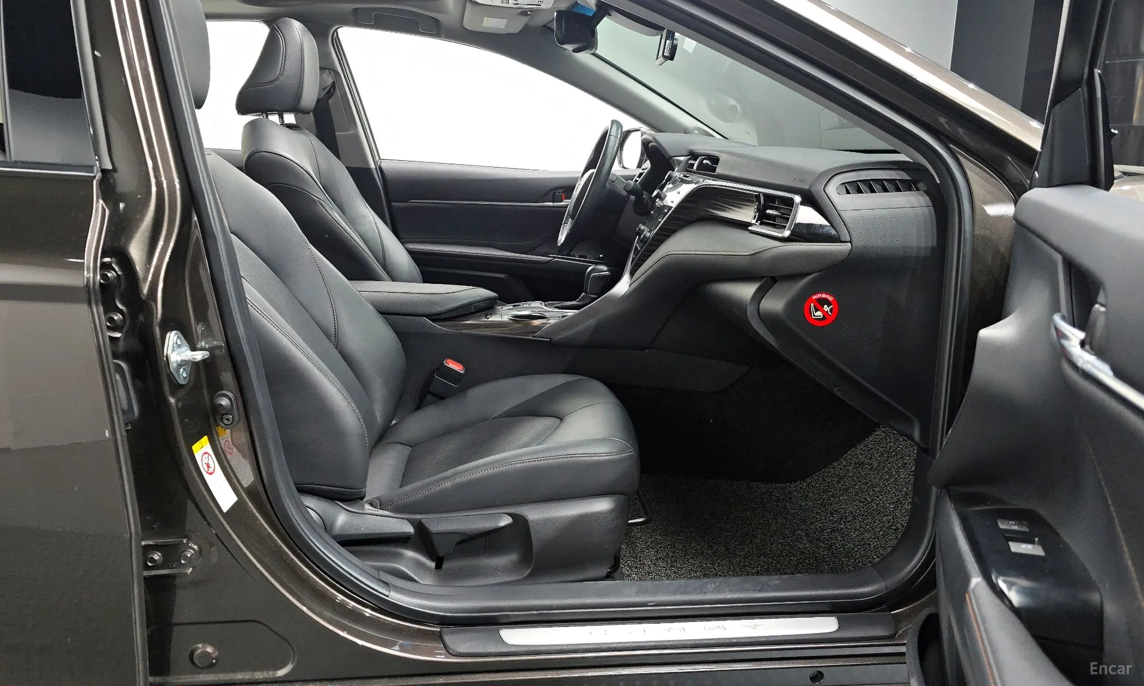 Toyota Camry (XV70) превью 11