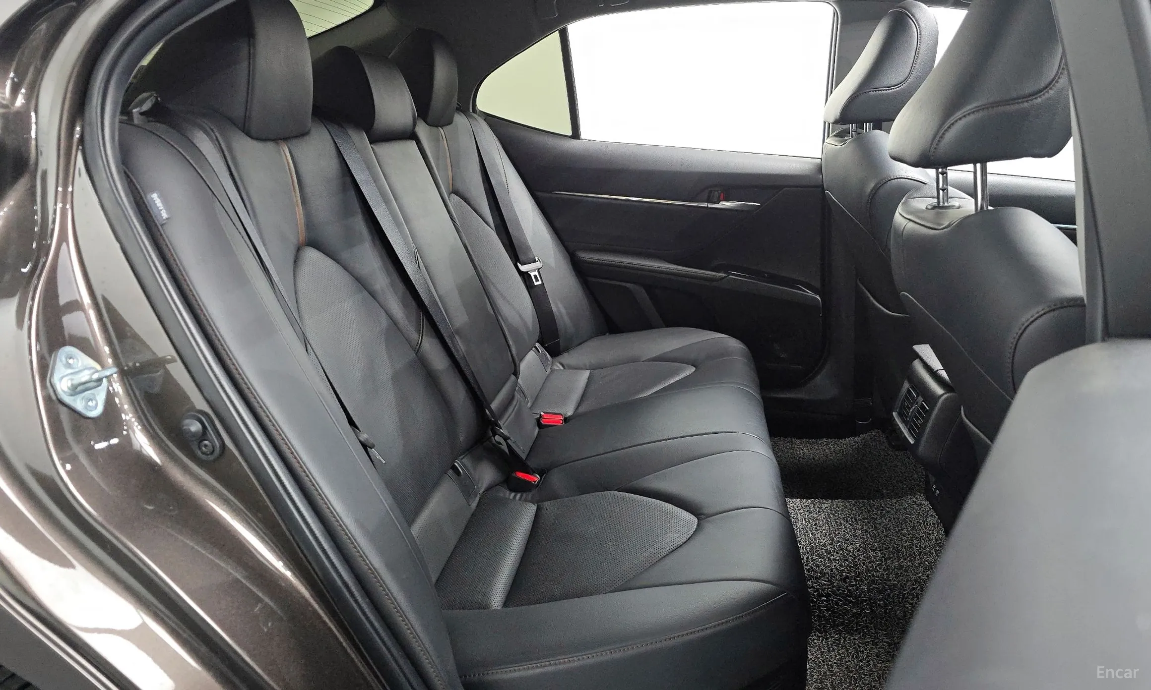 Toyota Camry (XV70) превью 12