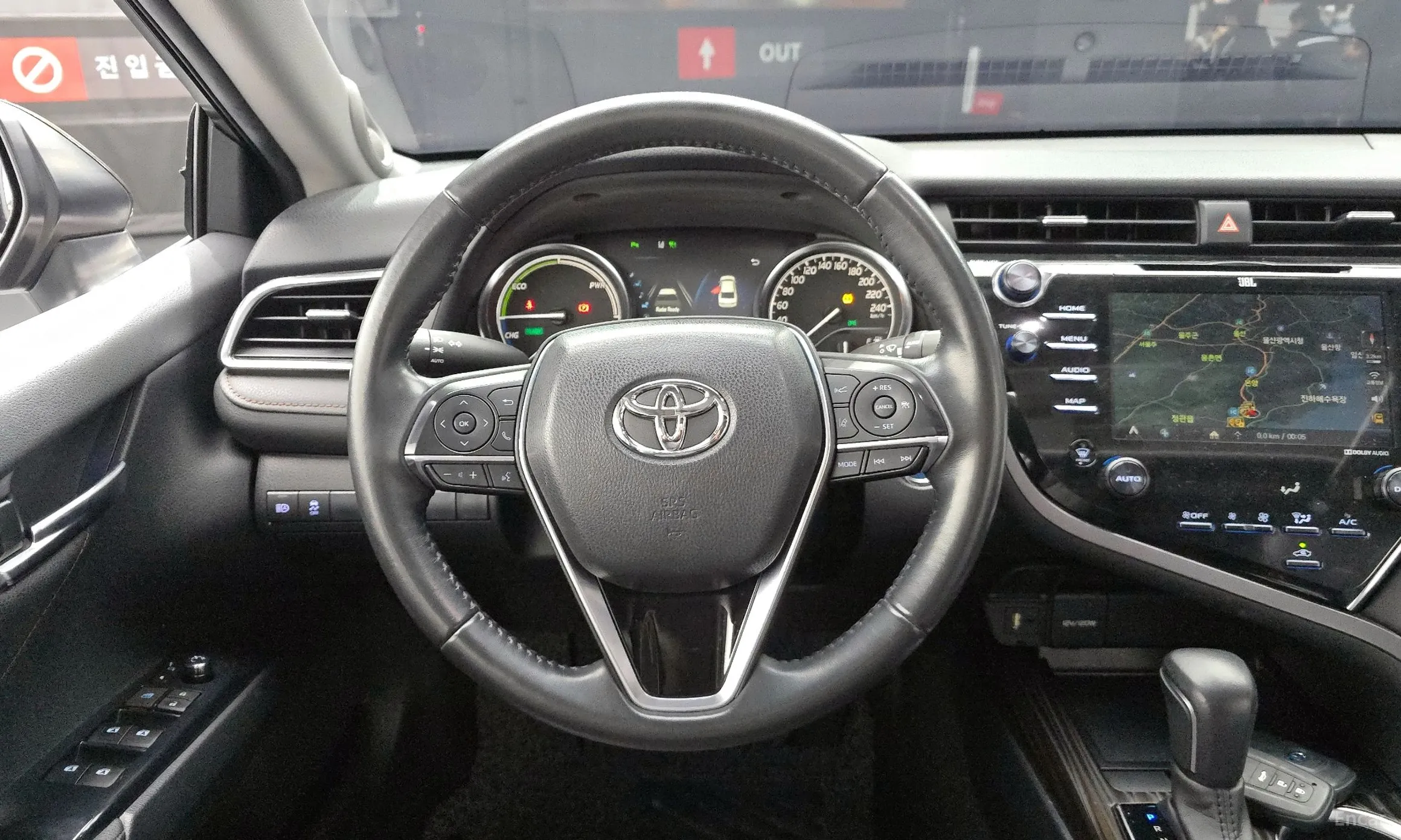 Toyota Camry (XV70) превью 13