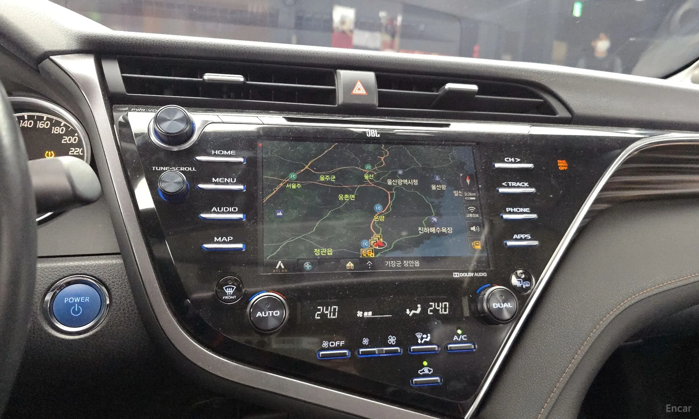 Toyota Camry (XV70) превью 15