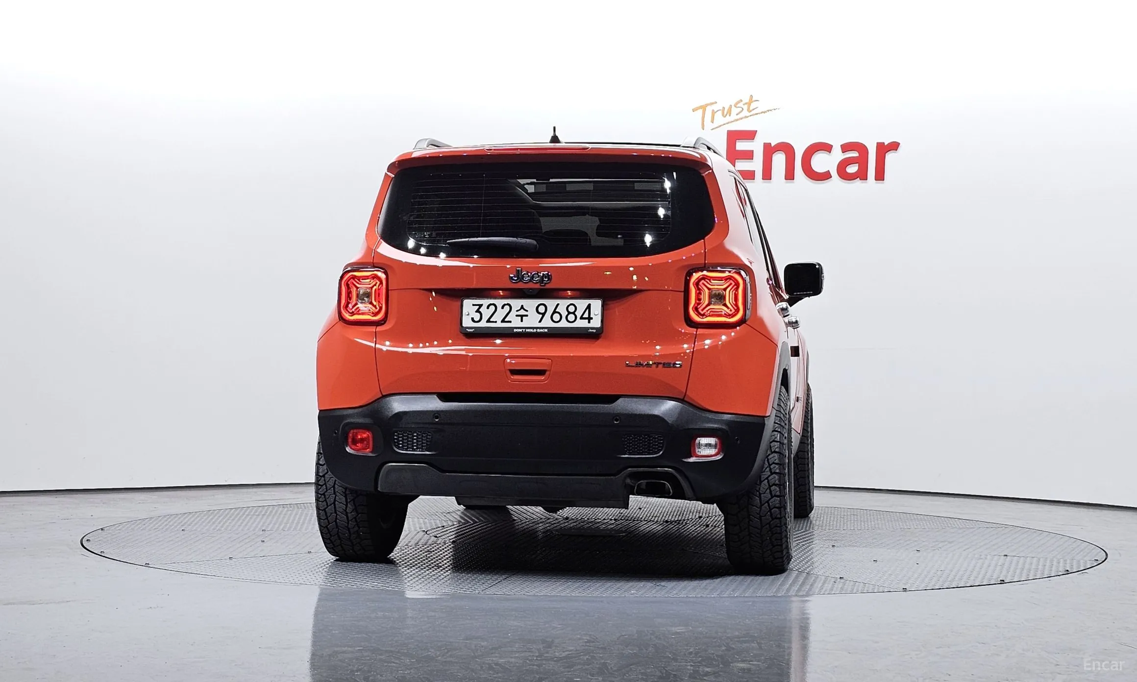 Jeep Renegade превью 4