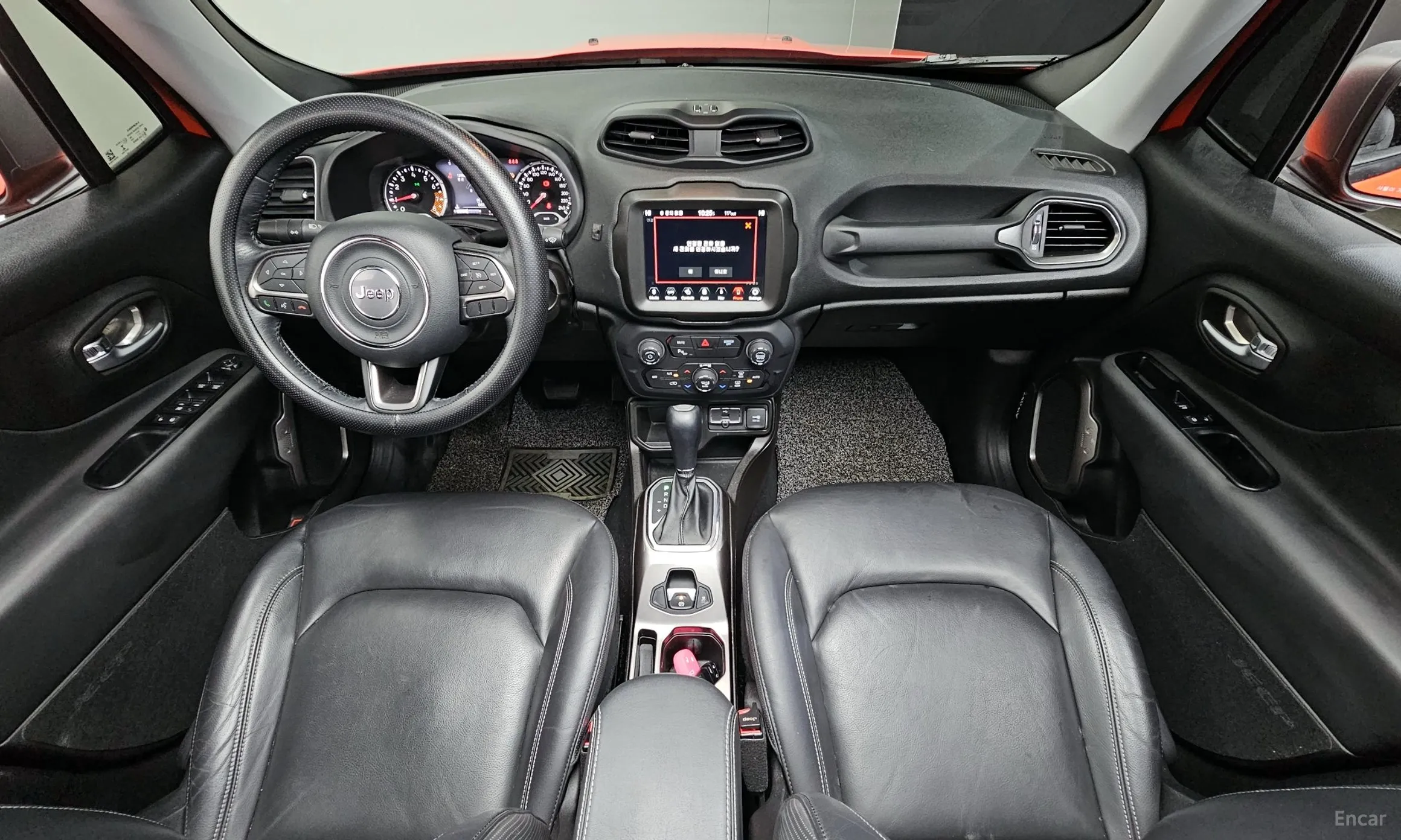 Jeep Renegade превью 7