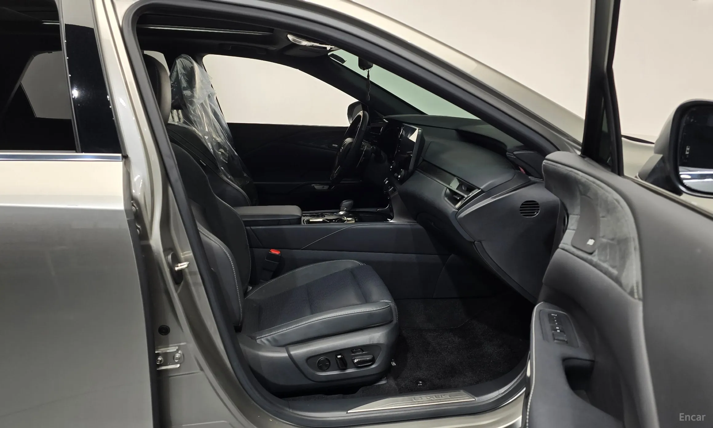 Lexus RX450h + 5th Gen превью 11