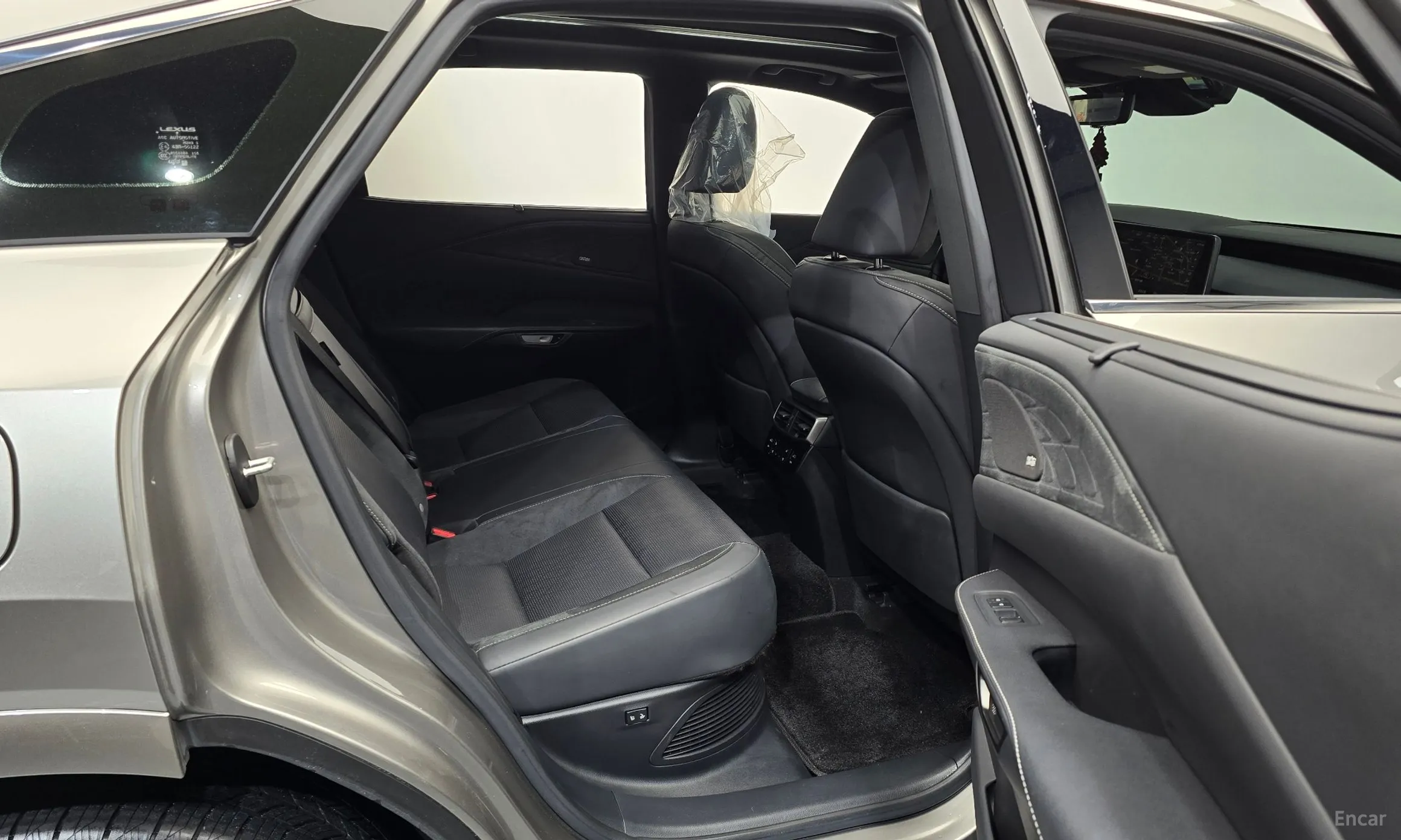 Lexus RX450h + 5th Gen превью 12