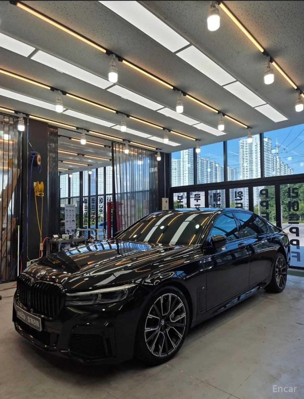BMW 7 Series (G11)