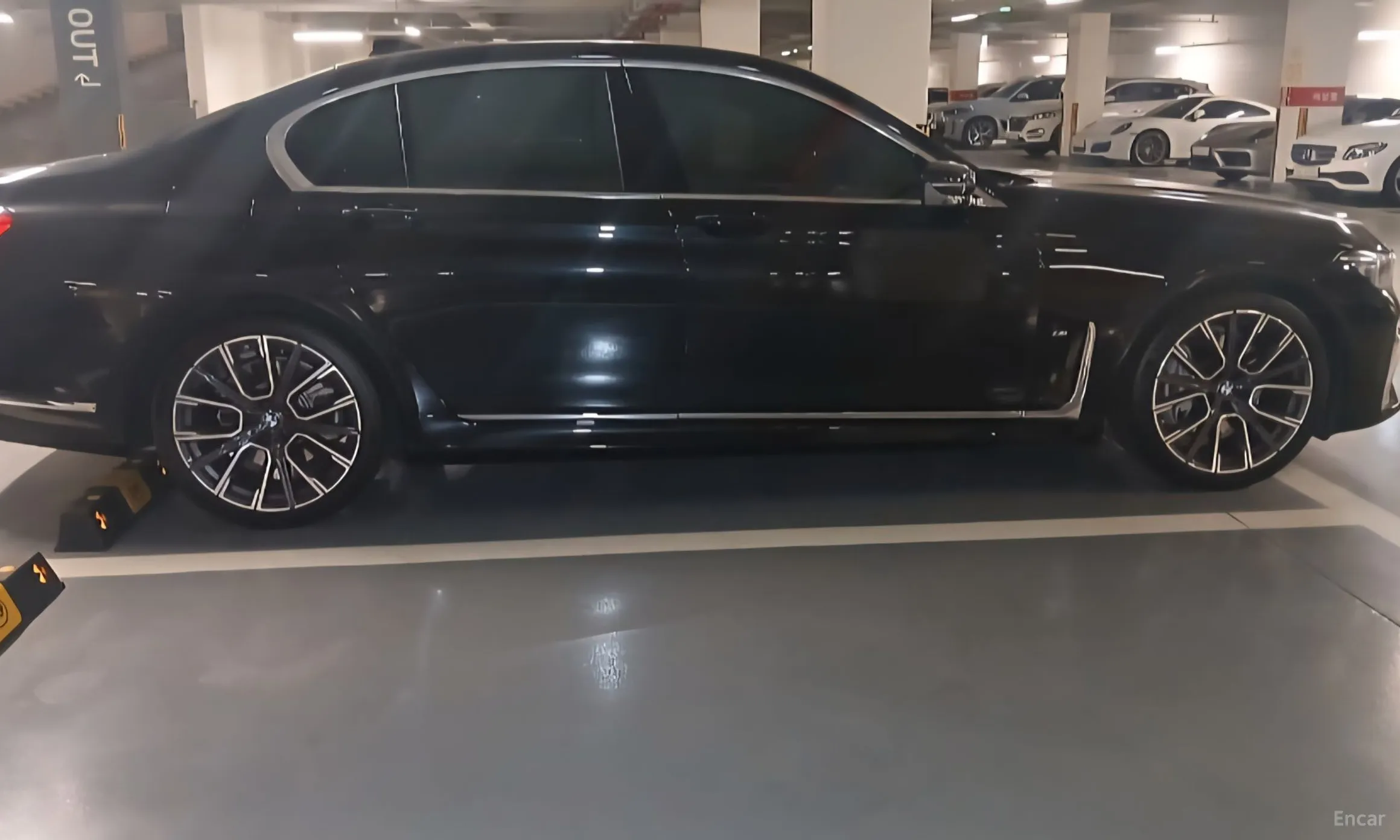 BMW 7 Series (G11) превью 6