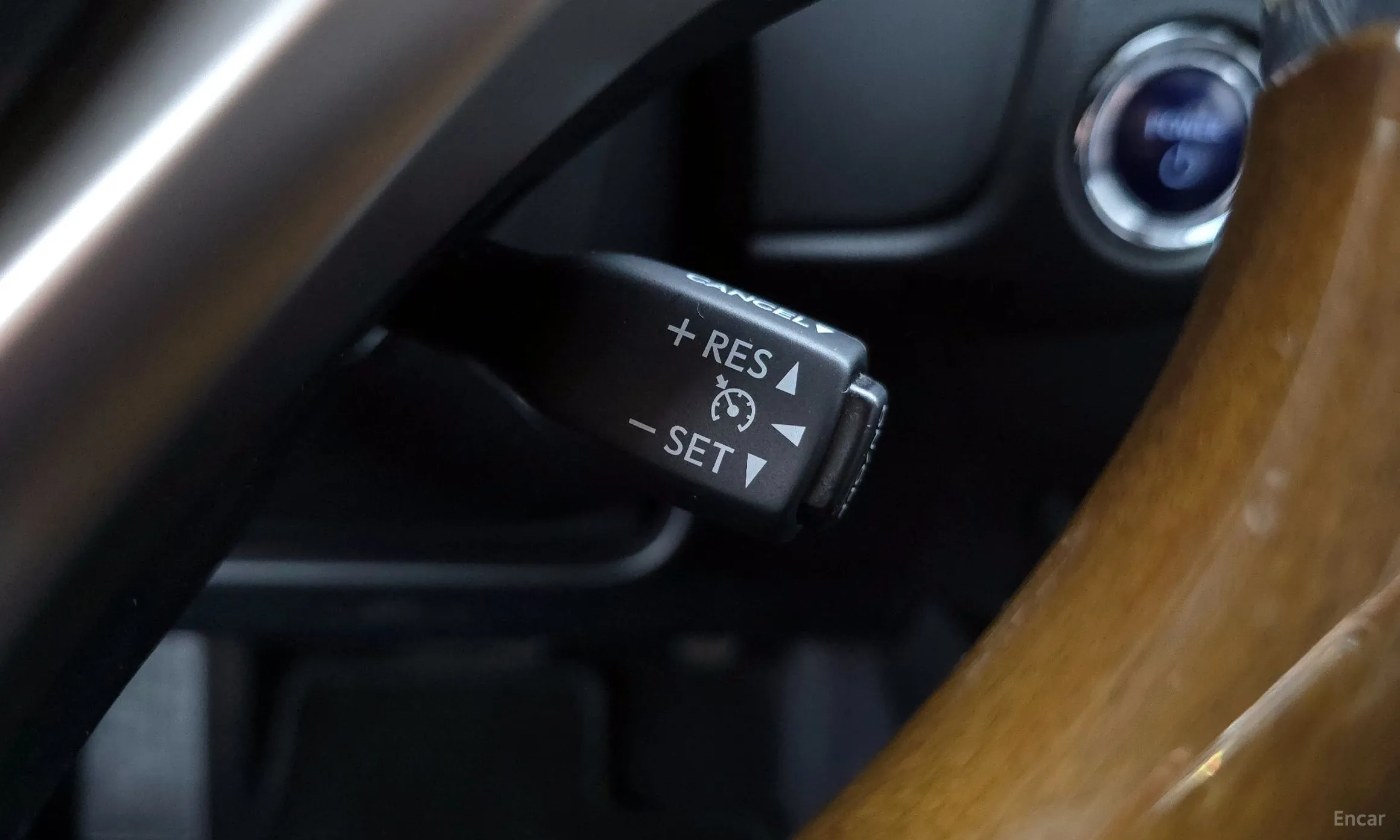 Lexus New ES300h превью 18