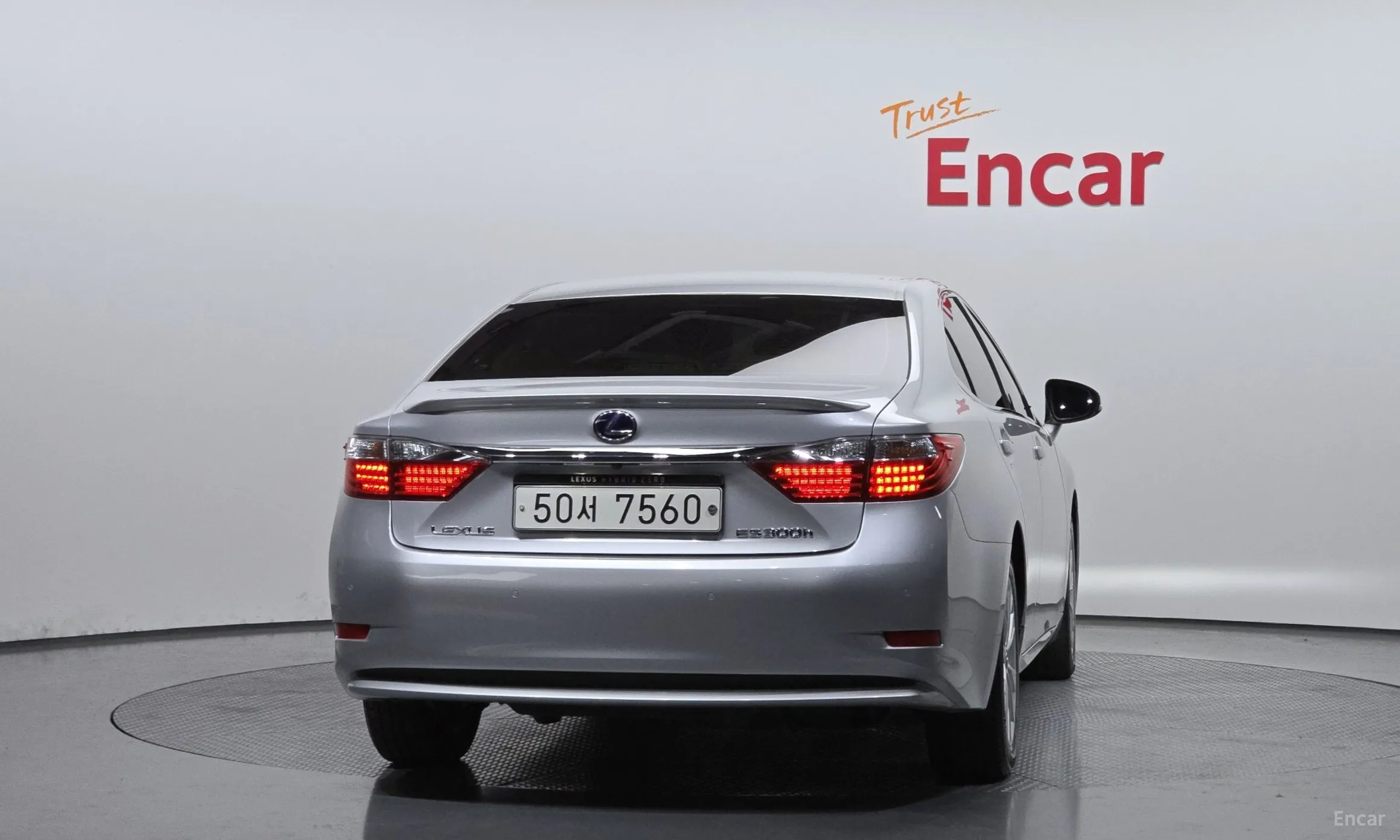 Lexus New ES300h превью 4