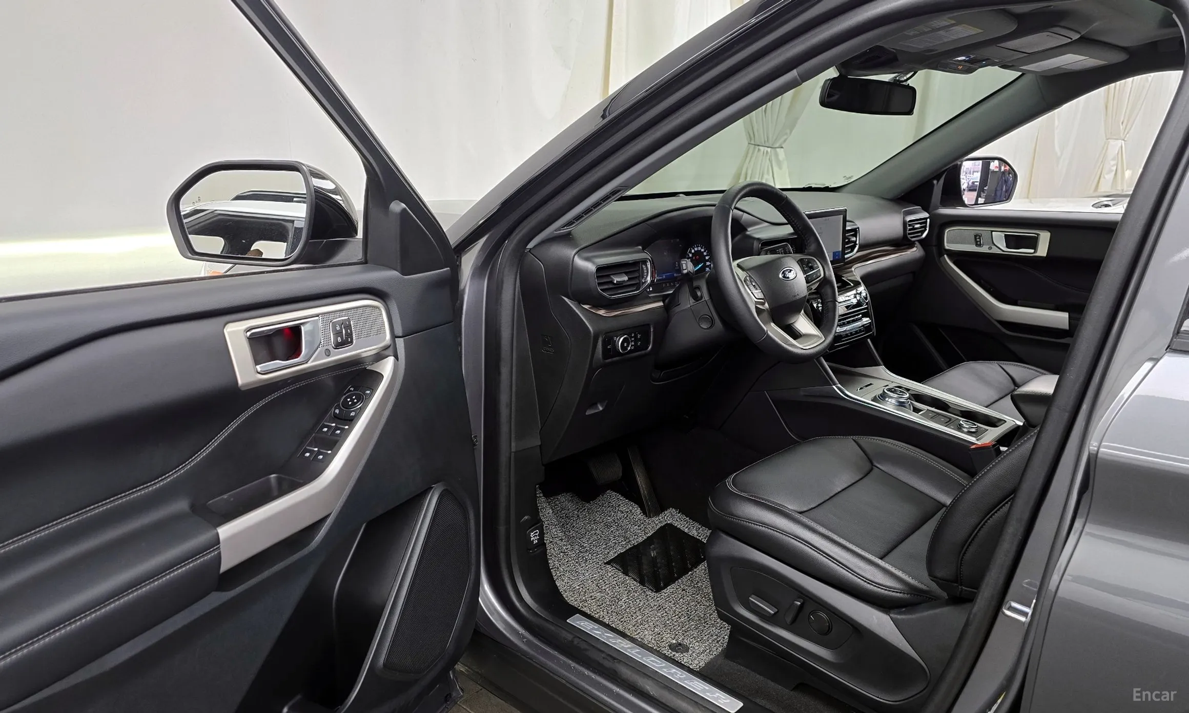 Ford Explorer 6th Generation превью 10