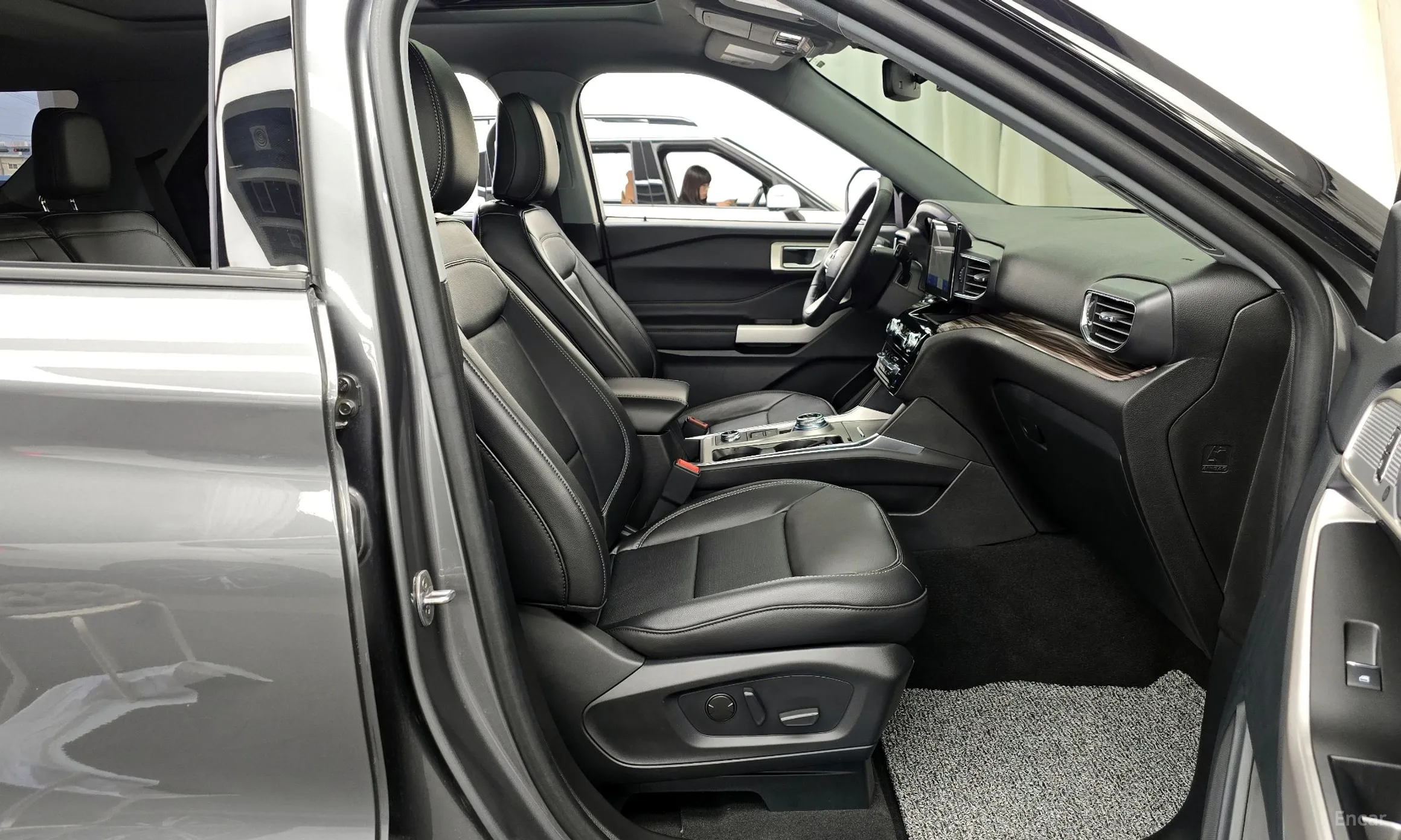 Ford Explorer 6th Generation превью 11
