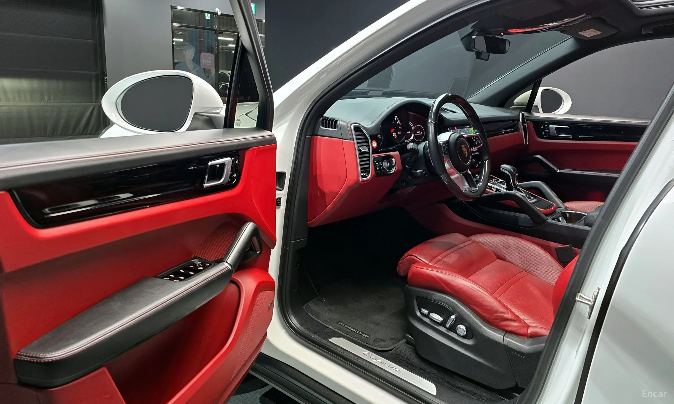 Porsche Cayenne (PO536) превью 11