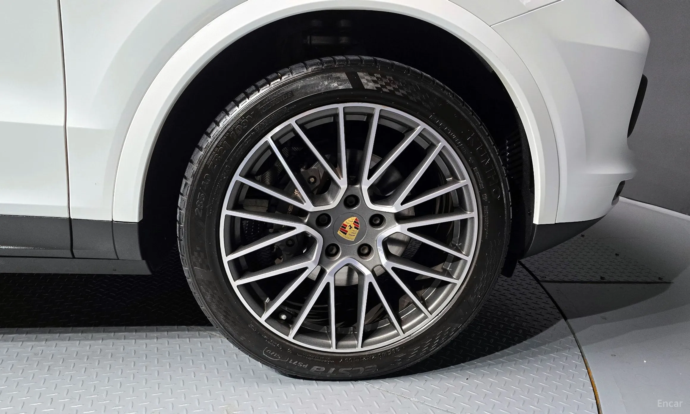 Porsche Cayenne (PO536) превью 5