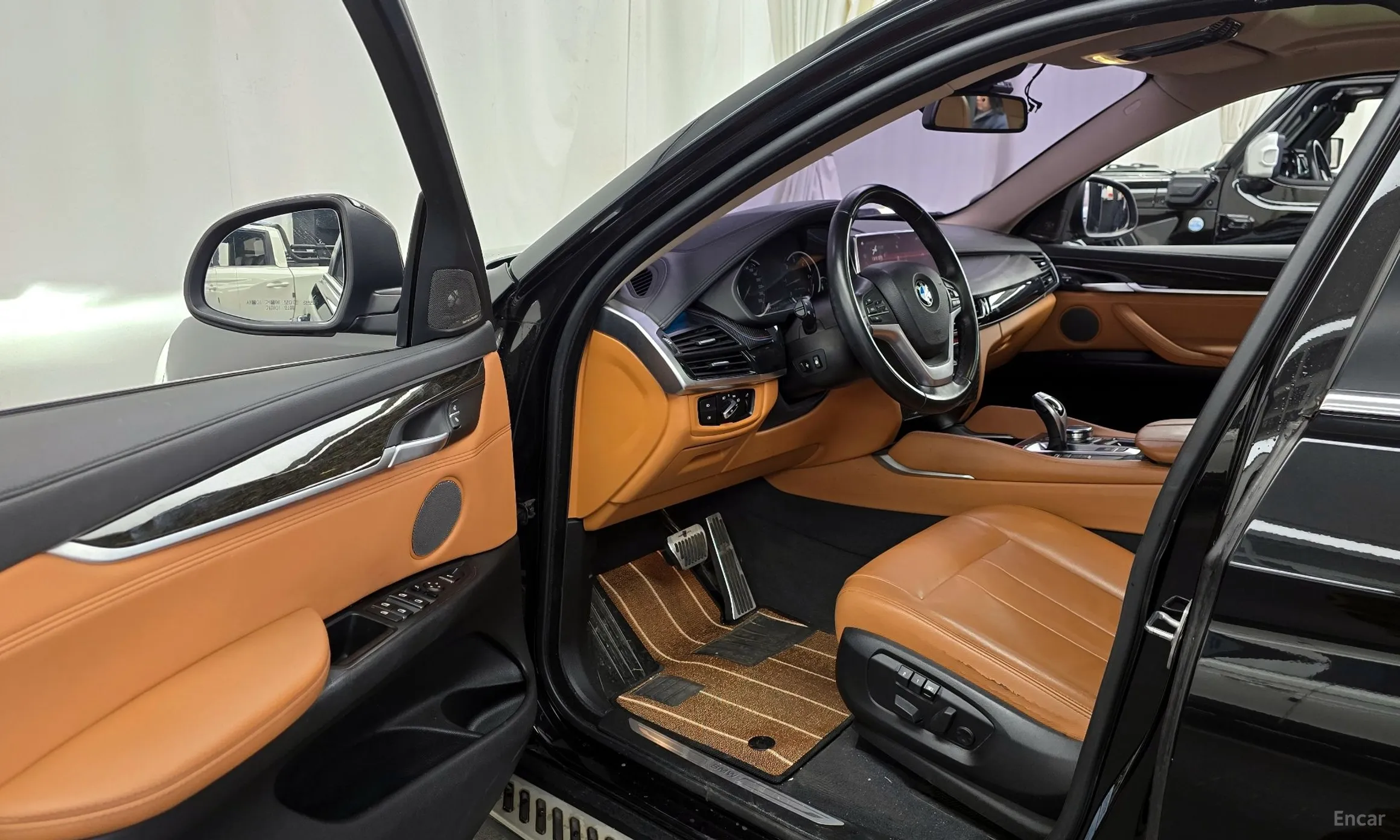 BMW X6 (F16) превью 10