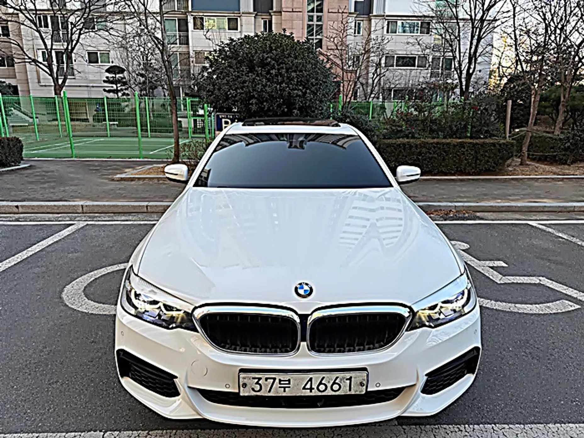 BMW 5 Series (G30) превью 3