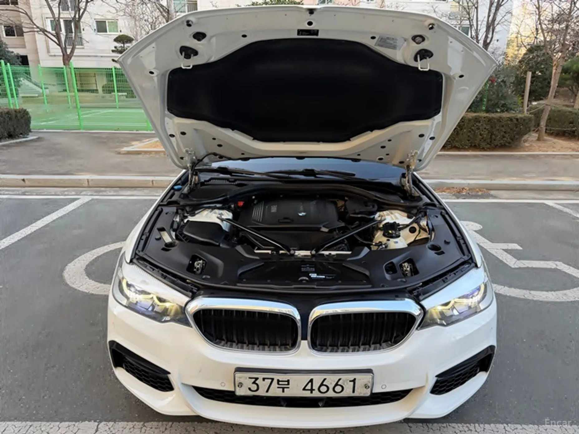 BMW 5 Series (G30) превью 6