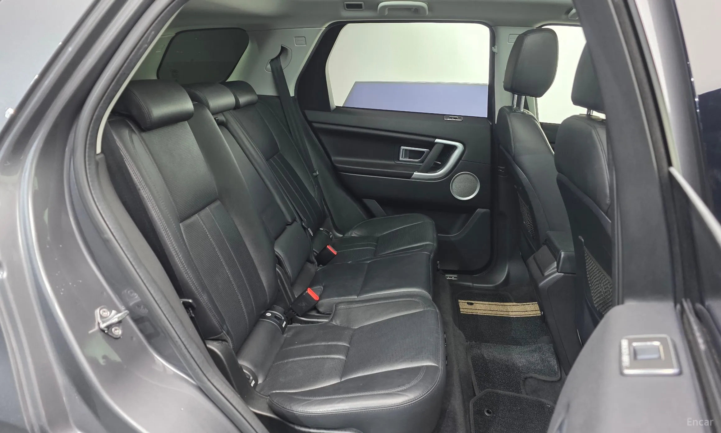 Land Rover Discovery Sports превью 12