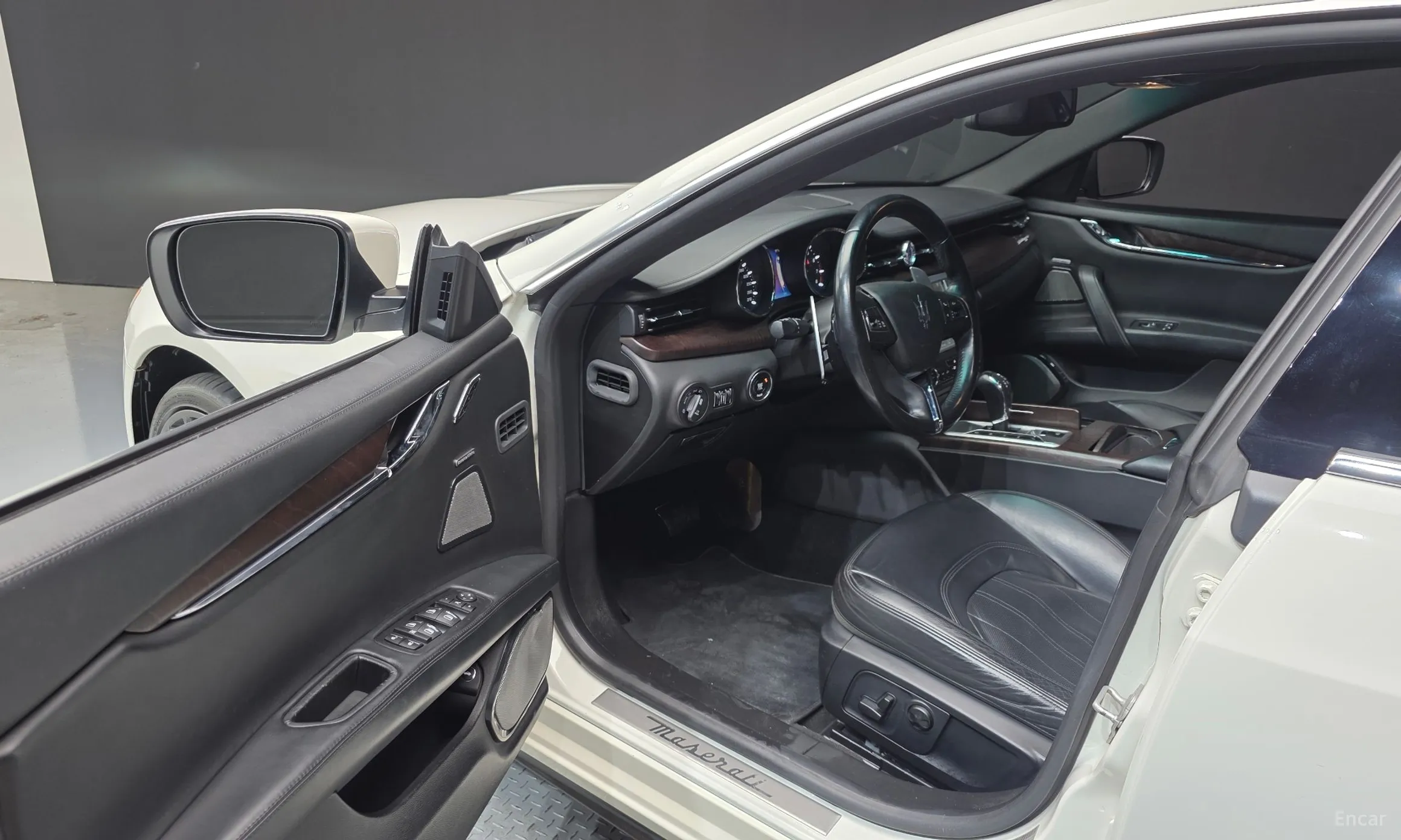 Maserati Quattroporte превью 10