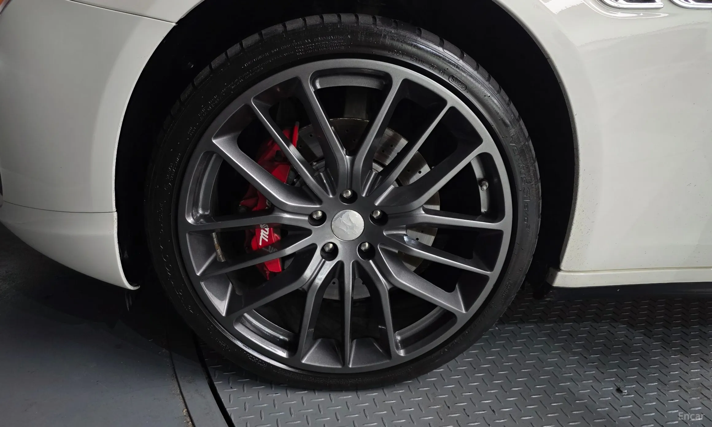 Maserati Quattroporte превью 5