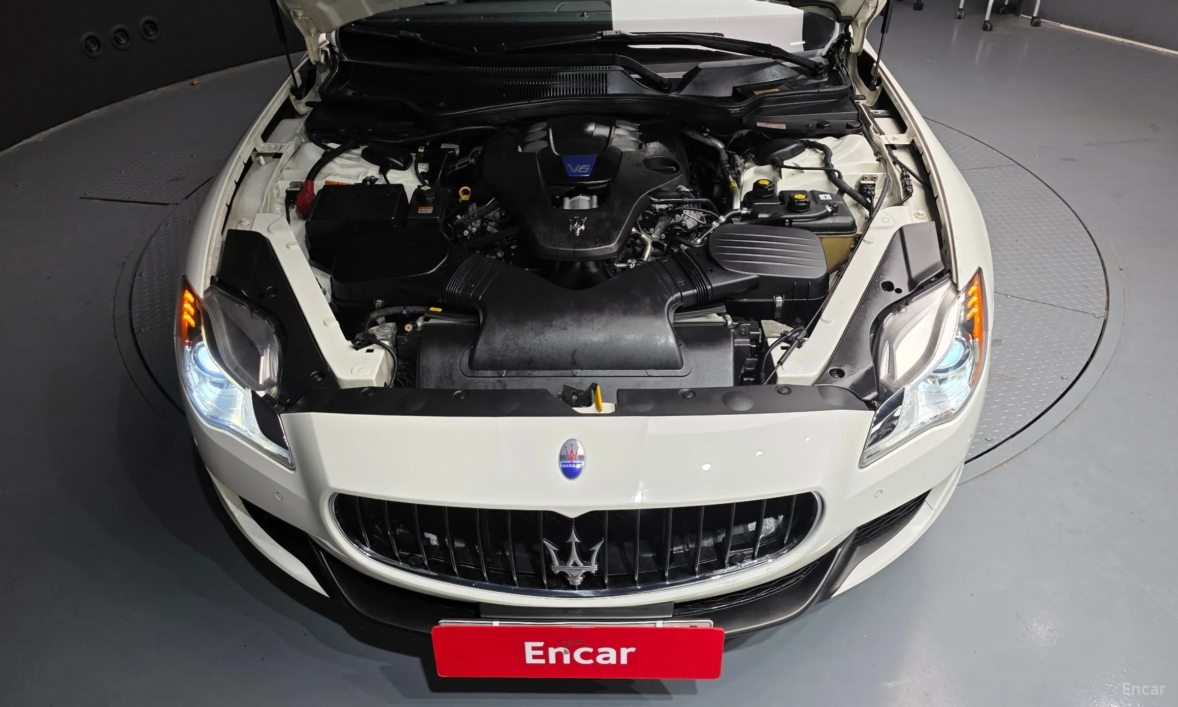 Maserati Quattroporte превью 6