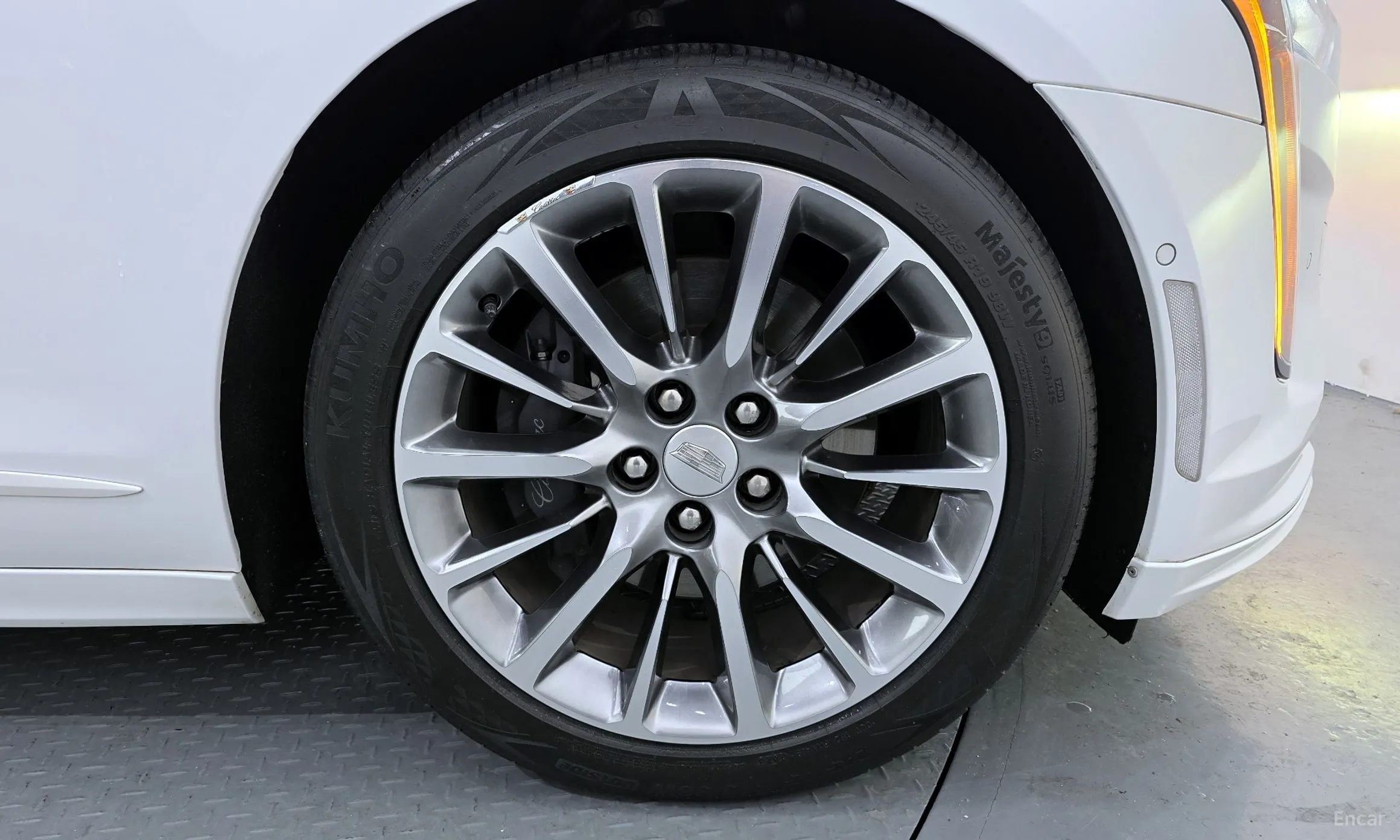 Cadillac CT6 превью 5