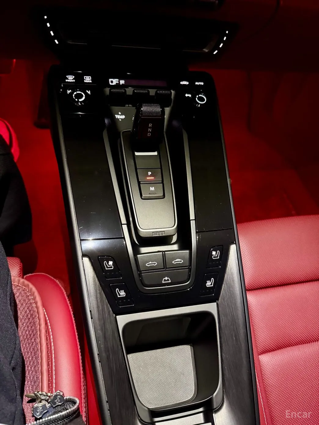 Porsche 911 (992) превью 18