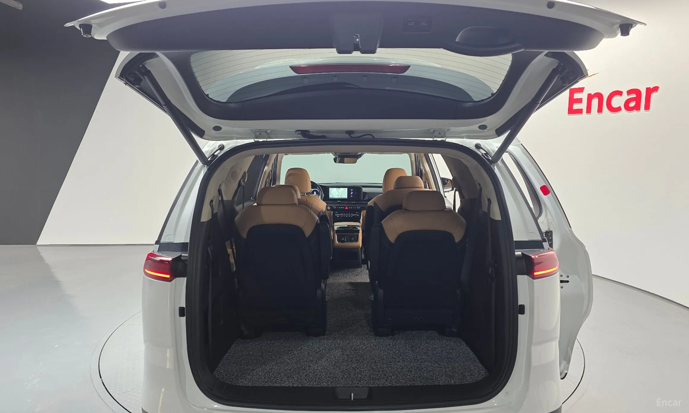 Kia Carnival Gen 4 превью 20
