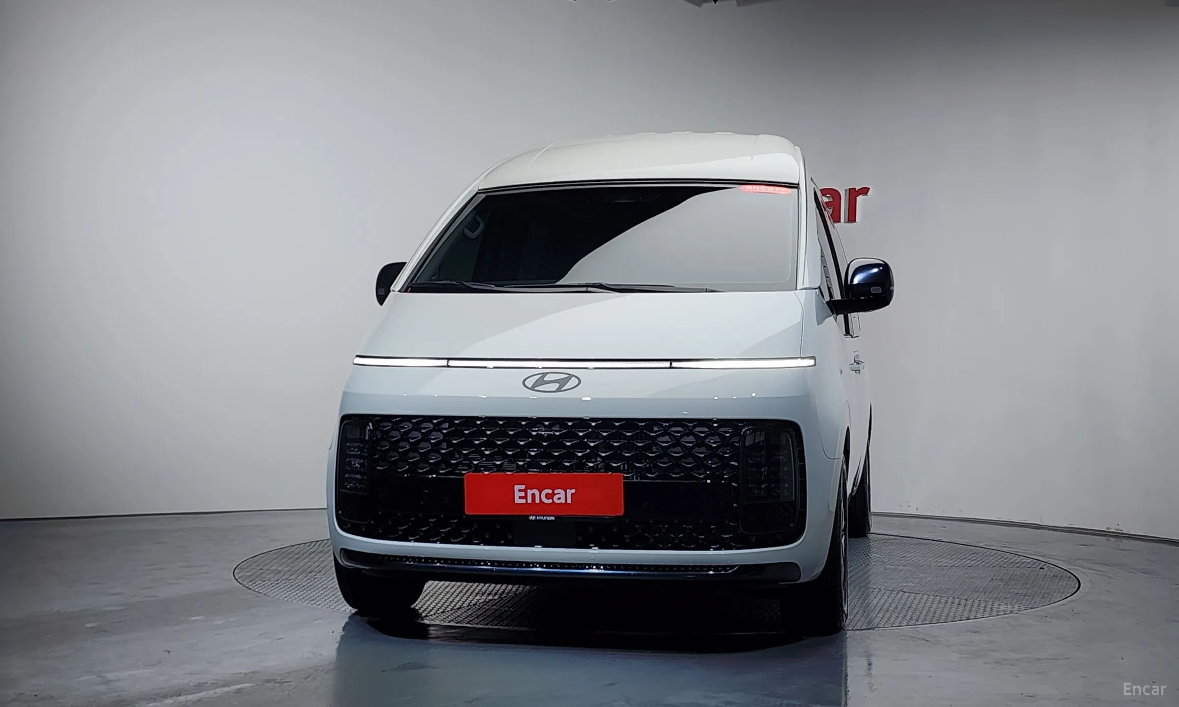 Hyundai Staria превью 3