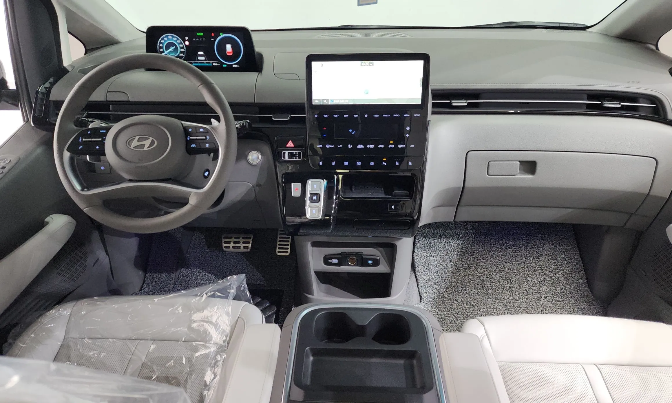 Hyundai Staria превью 7