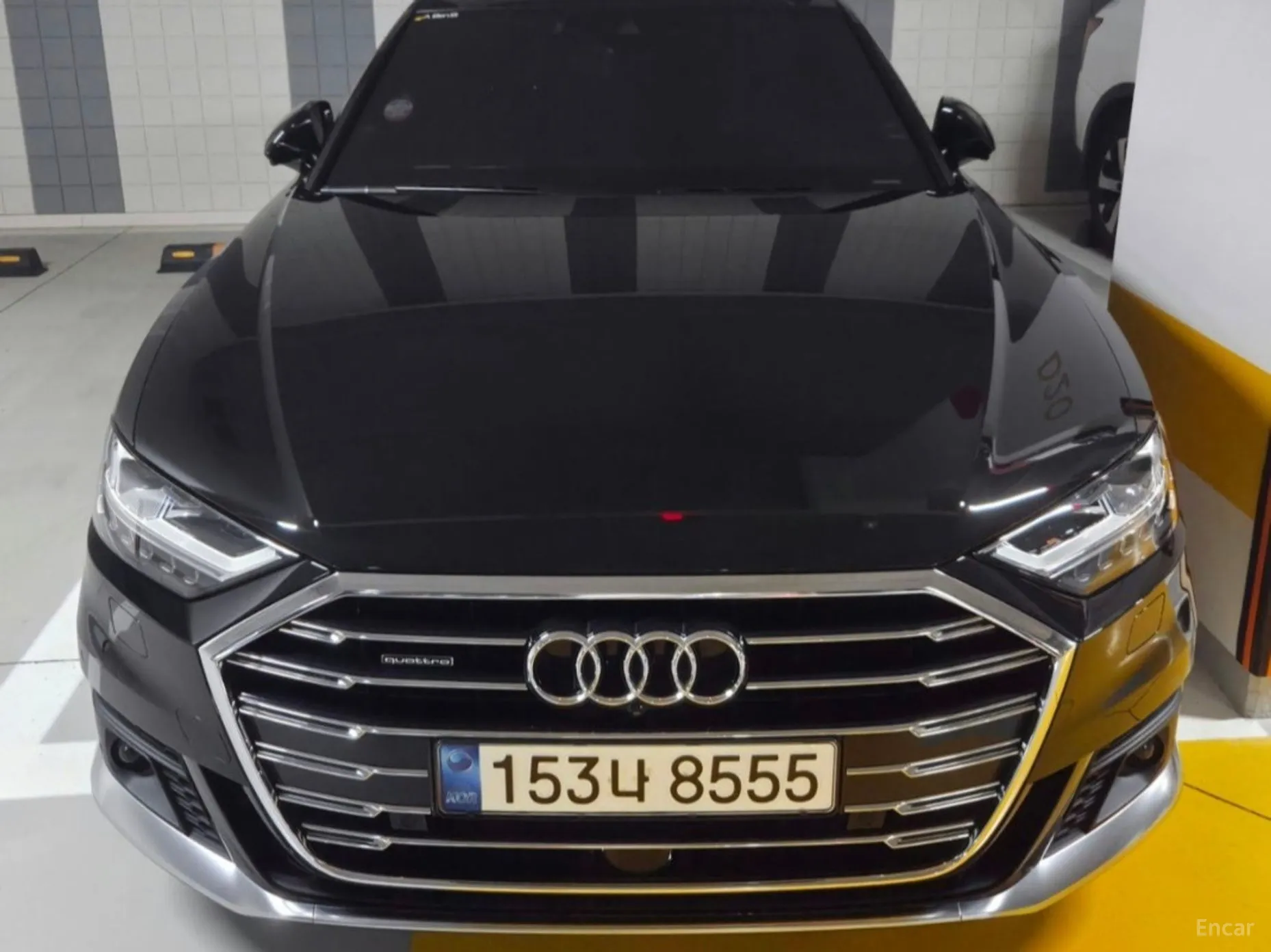 Audi A8 (D5)