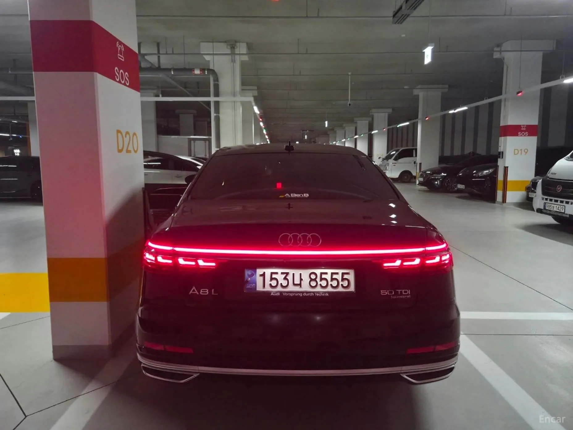 Audi A8 (D5)