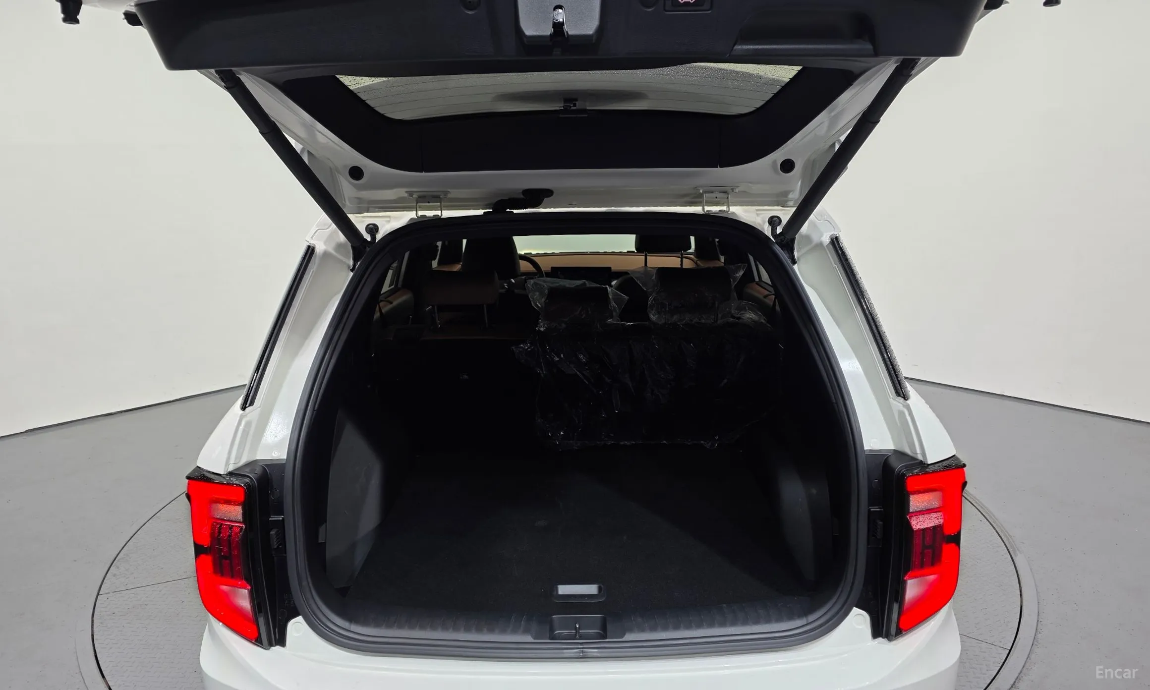 KG Mobility (SsangYong) Torres превью 20
