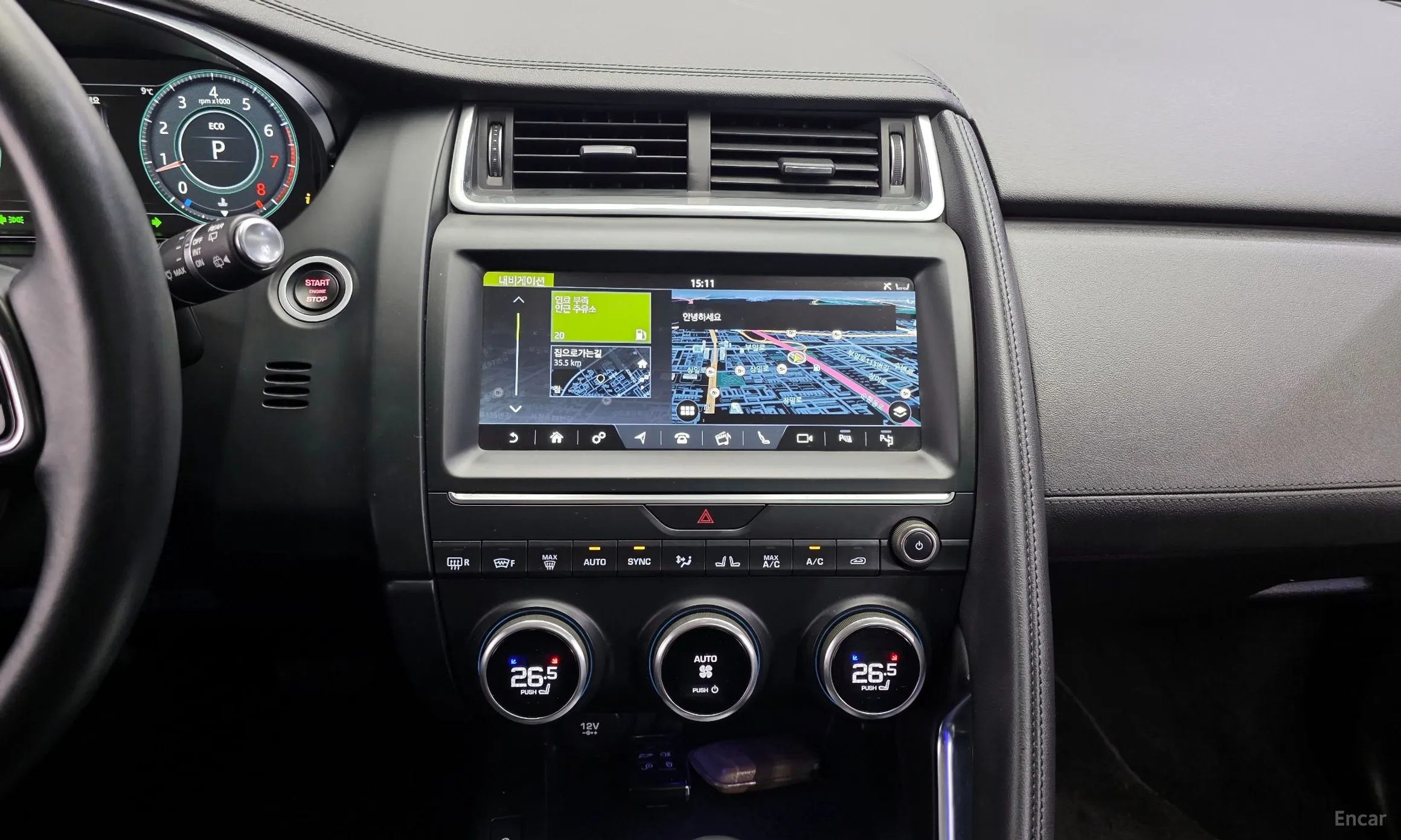 Jaguar E-PACE превью 14