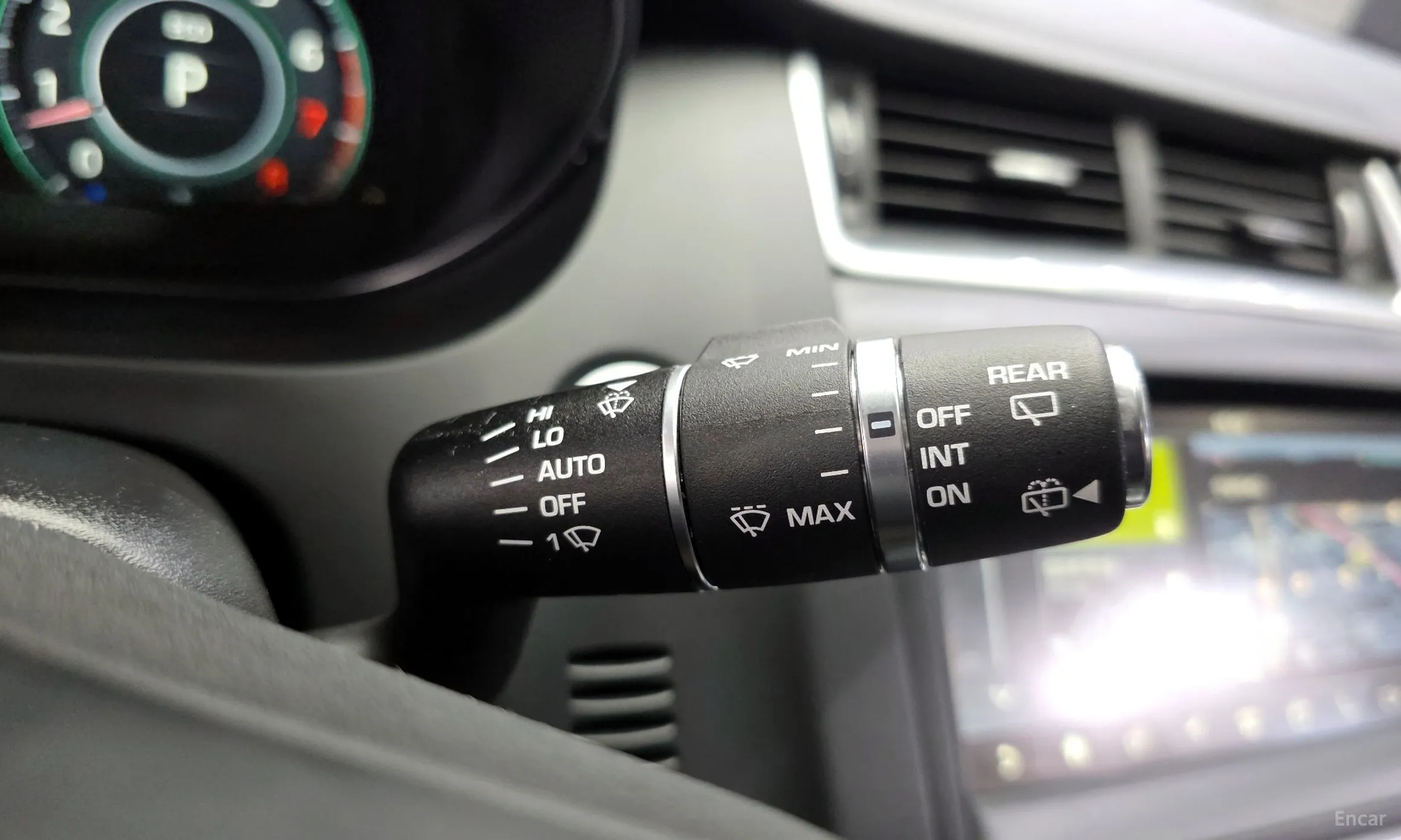 Jaguar E-PACE превью 19