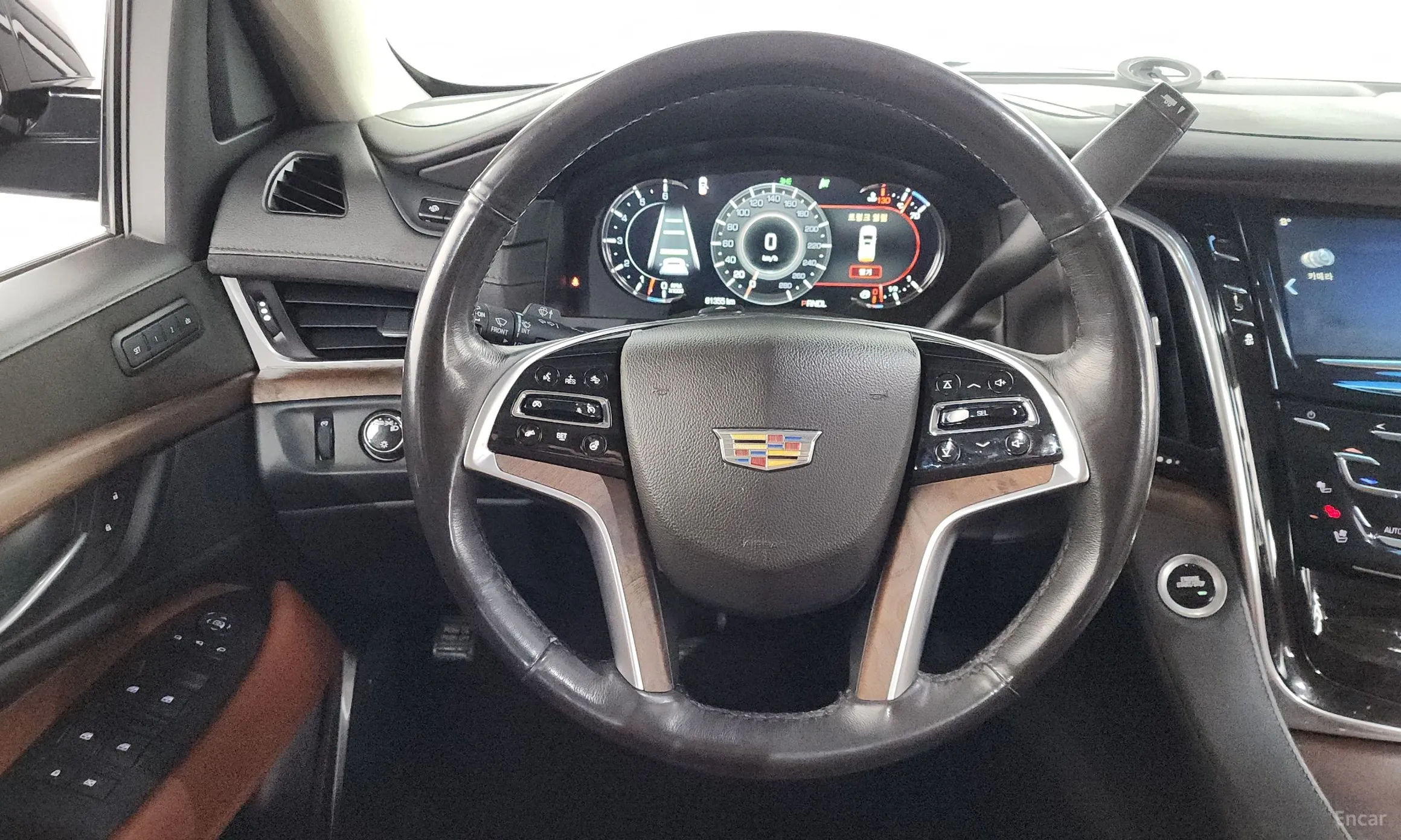 Cadillac Escalade превью 13