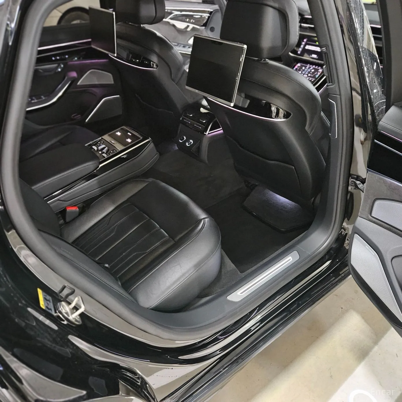 Audi A8 (D5) превью 12