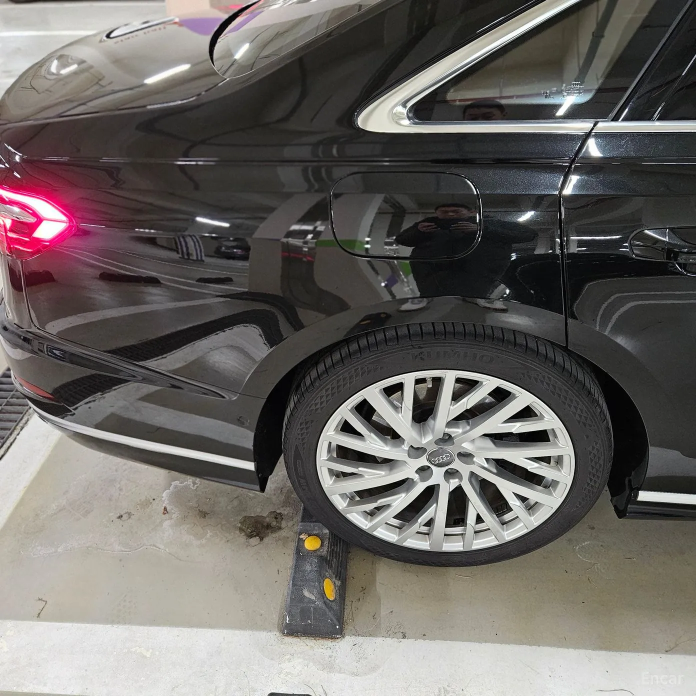 Audi A8 (D5)