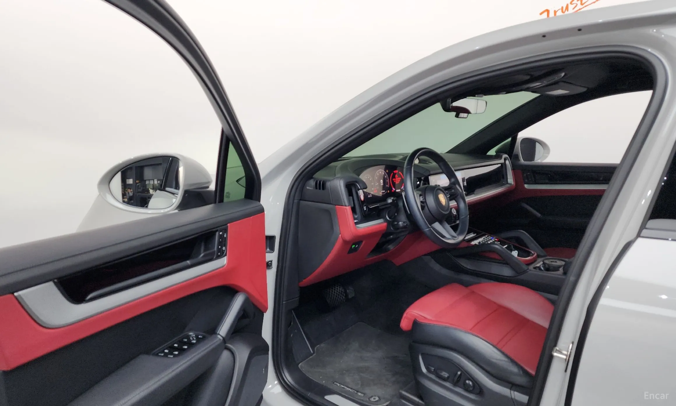Porsche Cayenne (PO536) превью 10