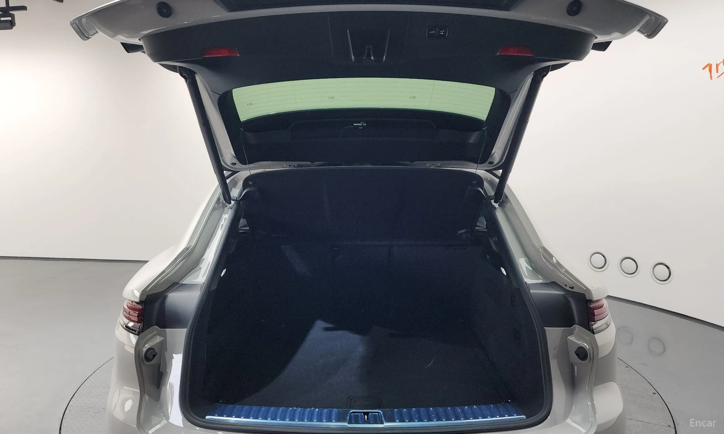 Porsche Cayenne (PO536) превью 20