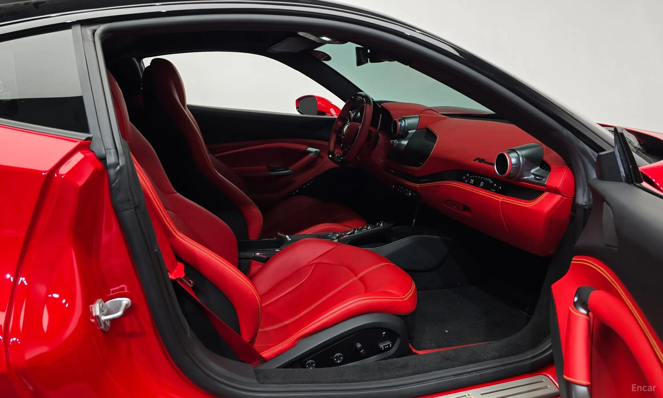 Ferrari F8 Tributo превью 11