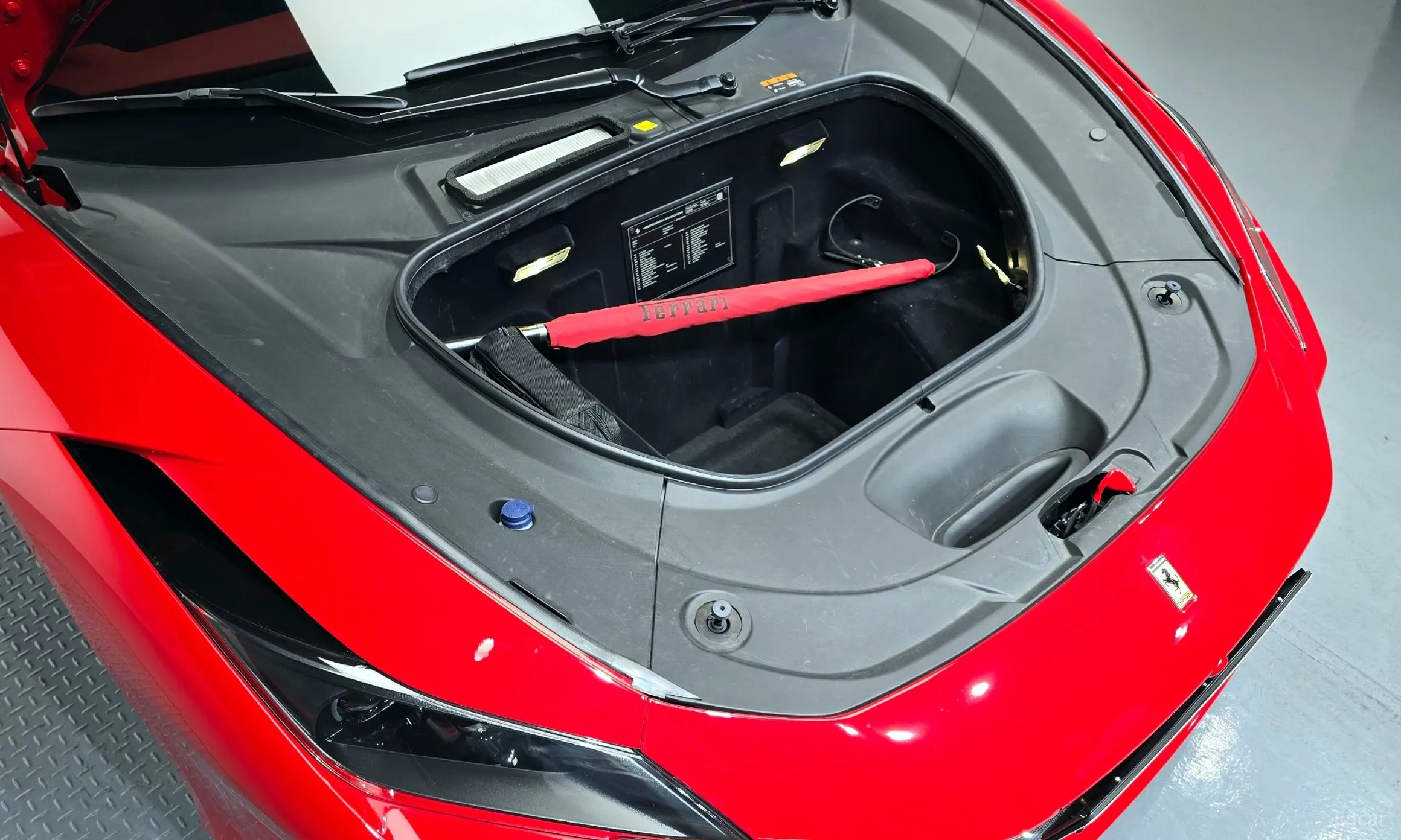 Ferrari F8 Tributo превью 6