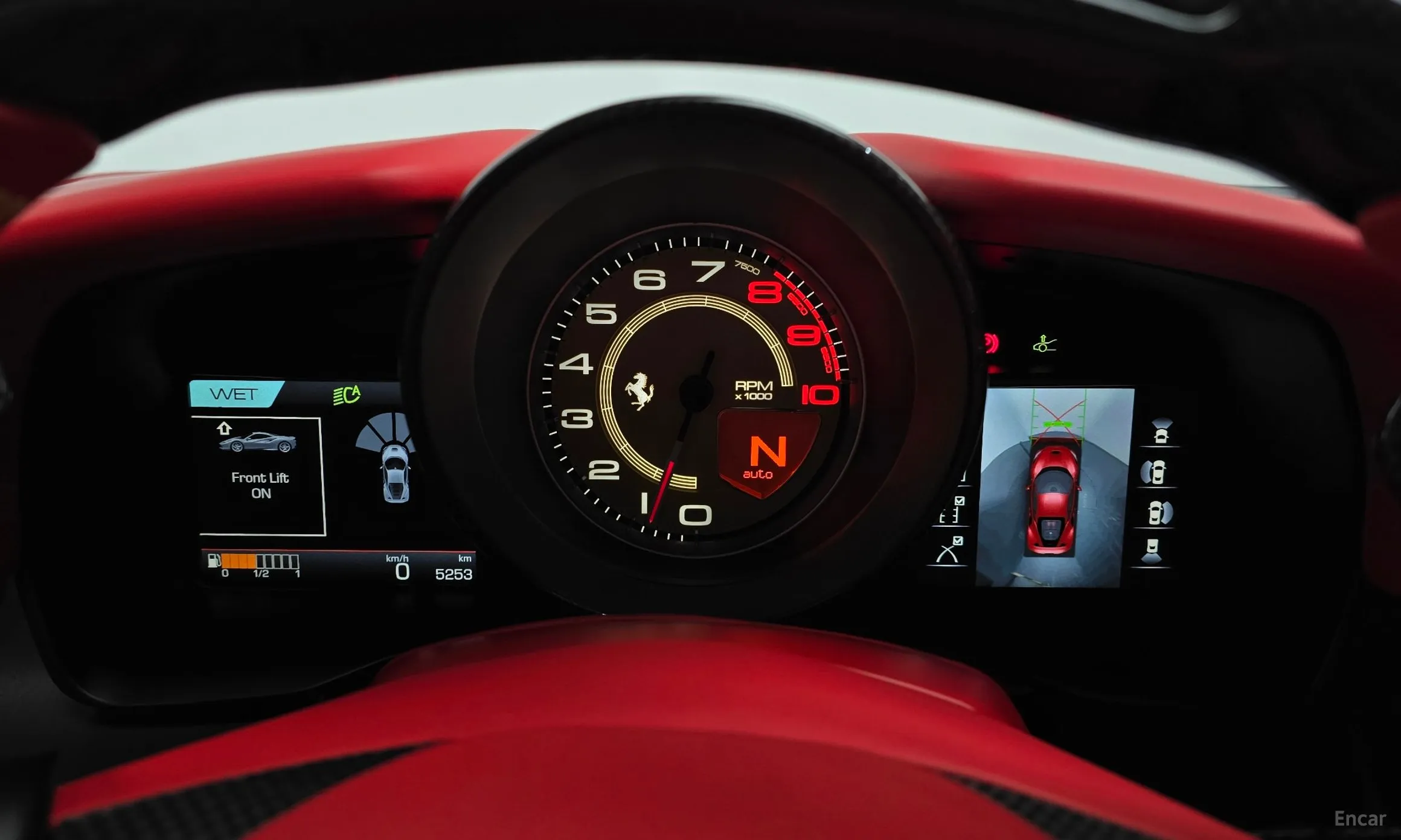 Ferrari F8 Tributo превью 8