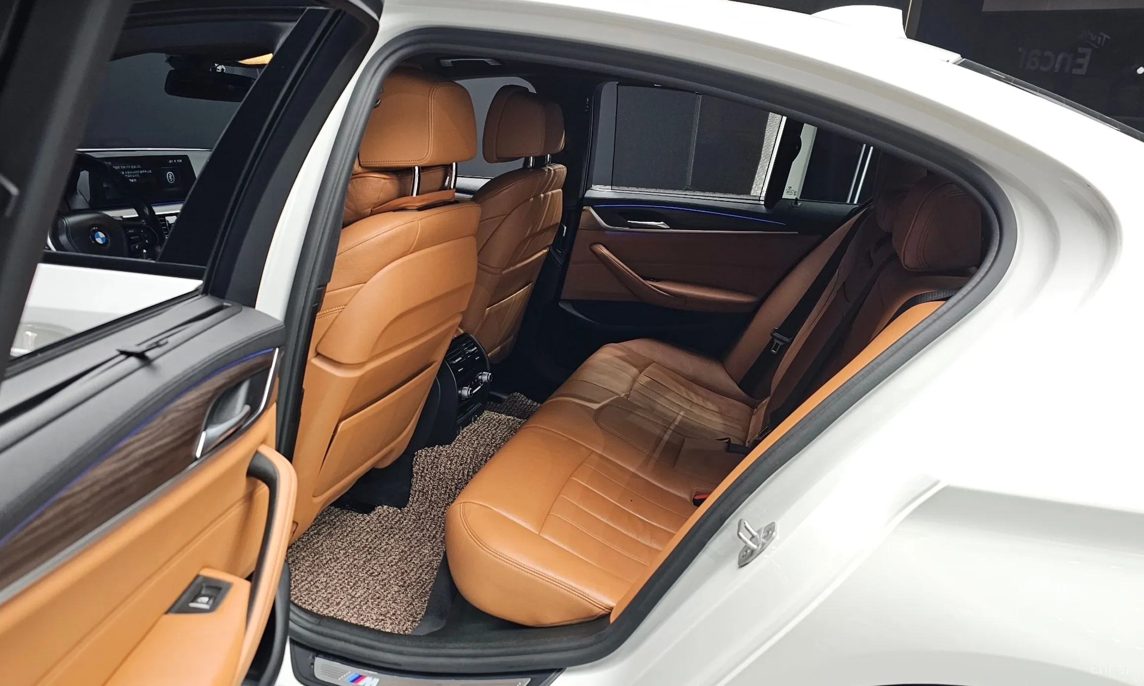 BMW 5 Series (G30) превью 11