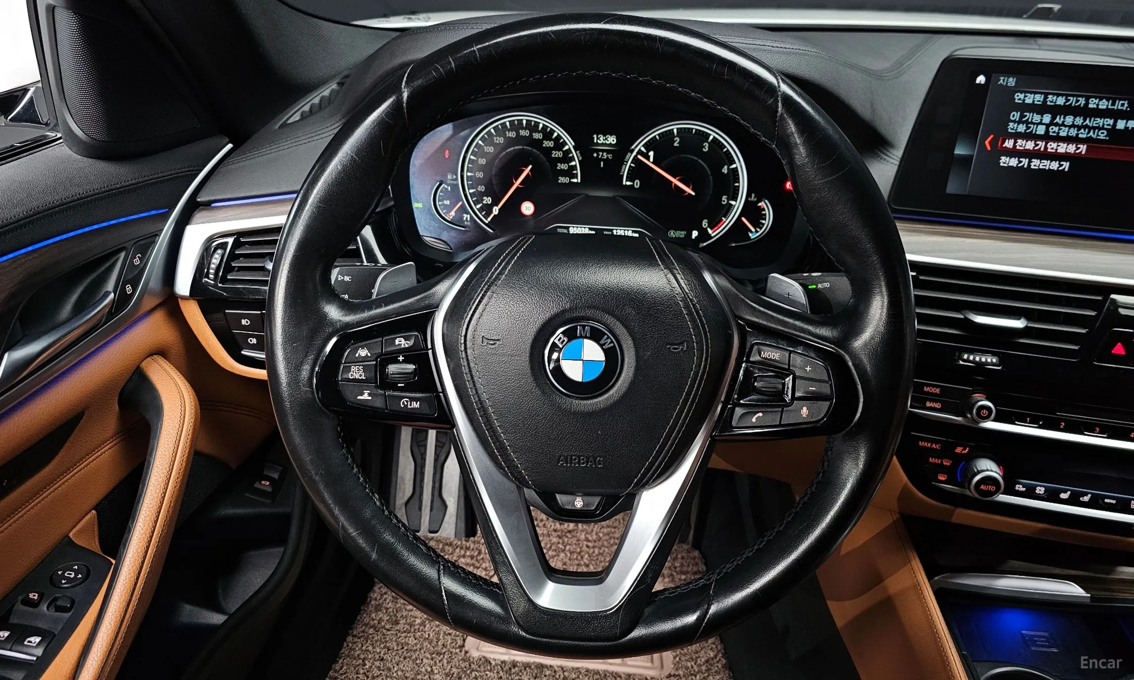 BMW 5 Series (G30) превью 13